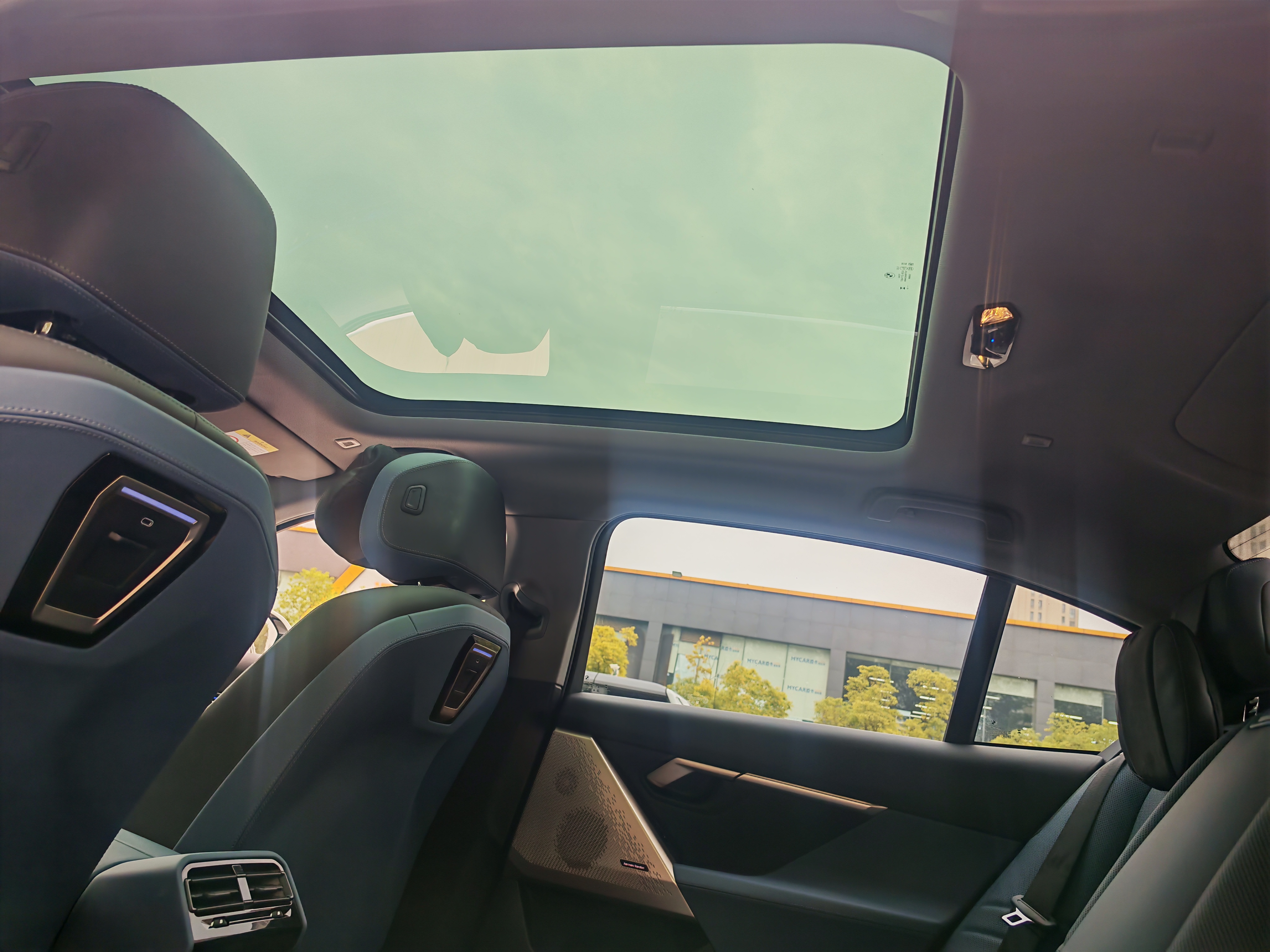 BMW i5 M60 2024 #13 BMW i5 M60 2024 car image #13