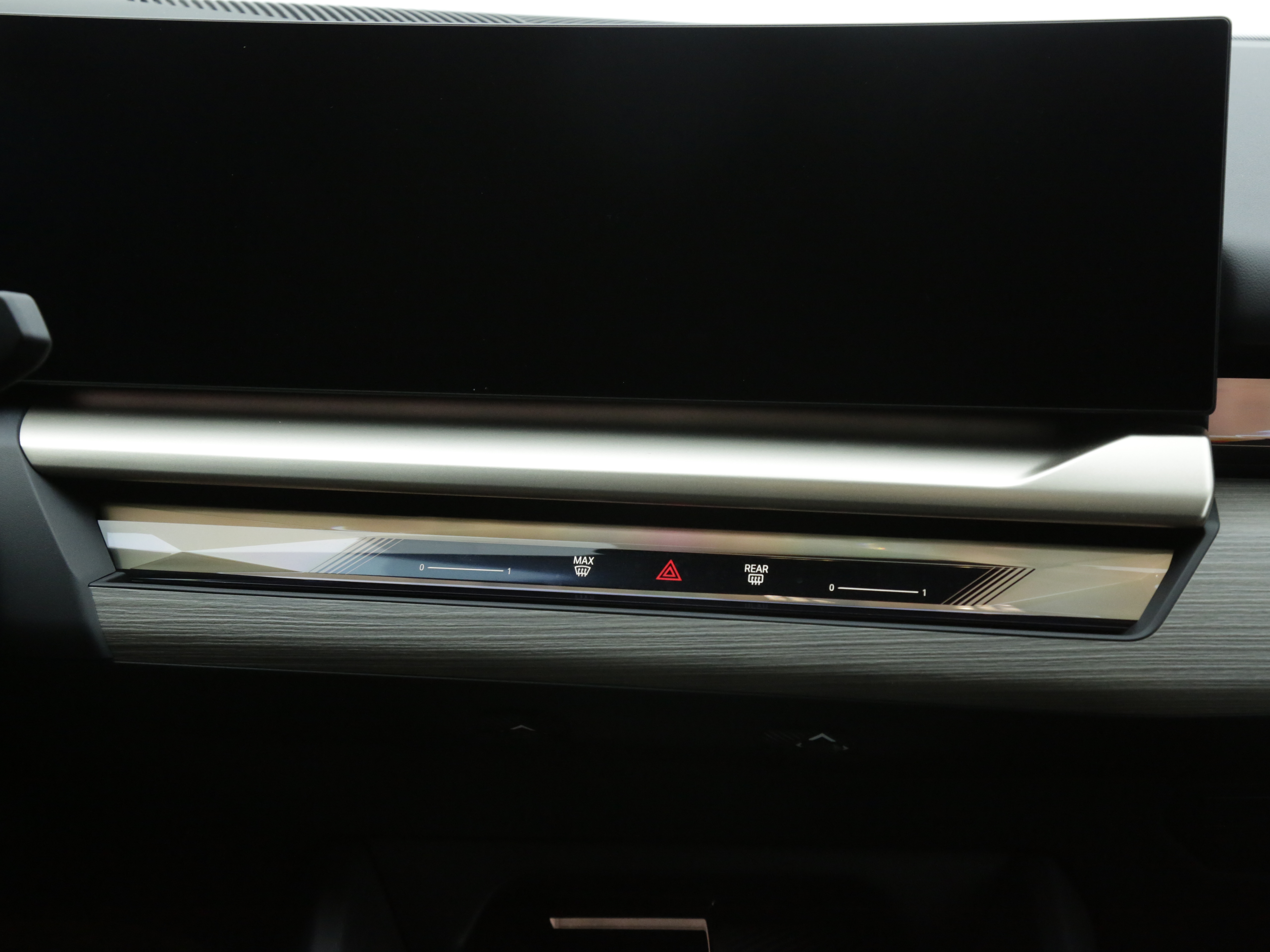 BMW i5 2025 car image #13