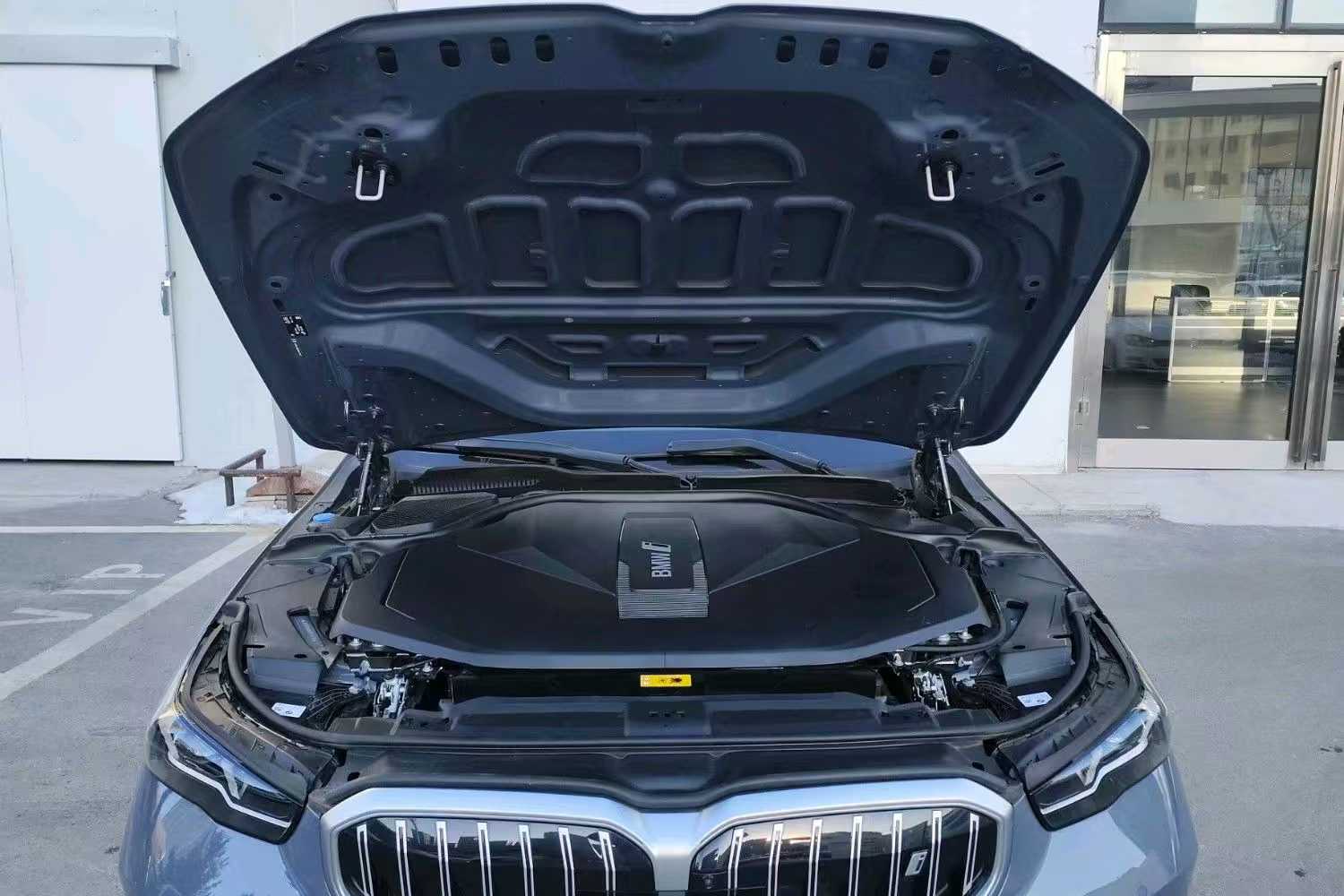 BMW i5 2025 изображение автомобиля #13