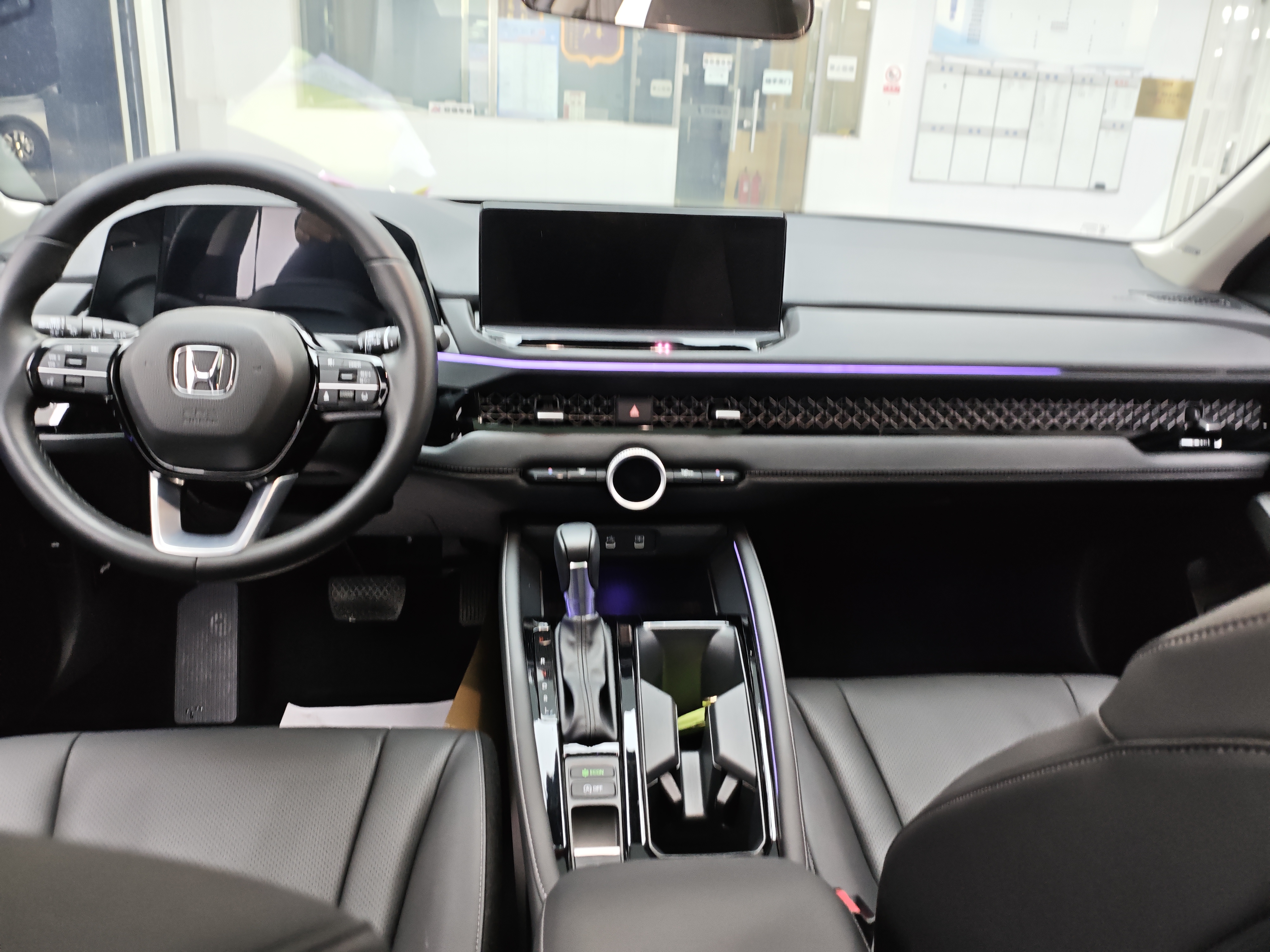 BYD F3R 2024 car image #13