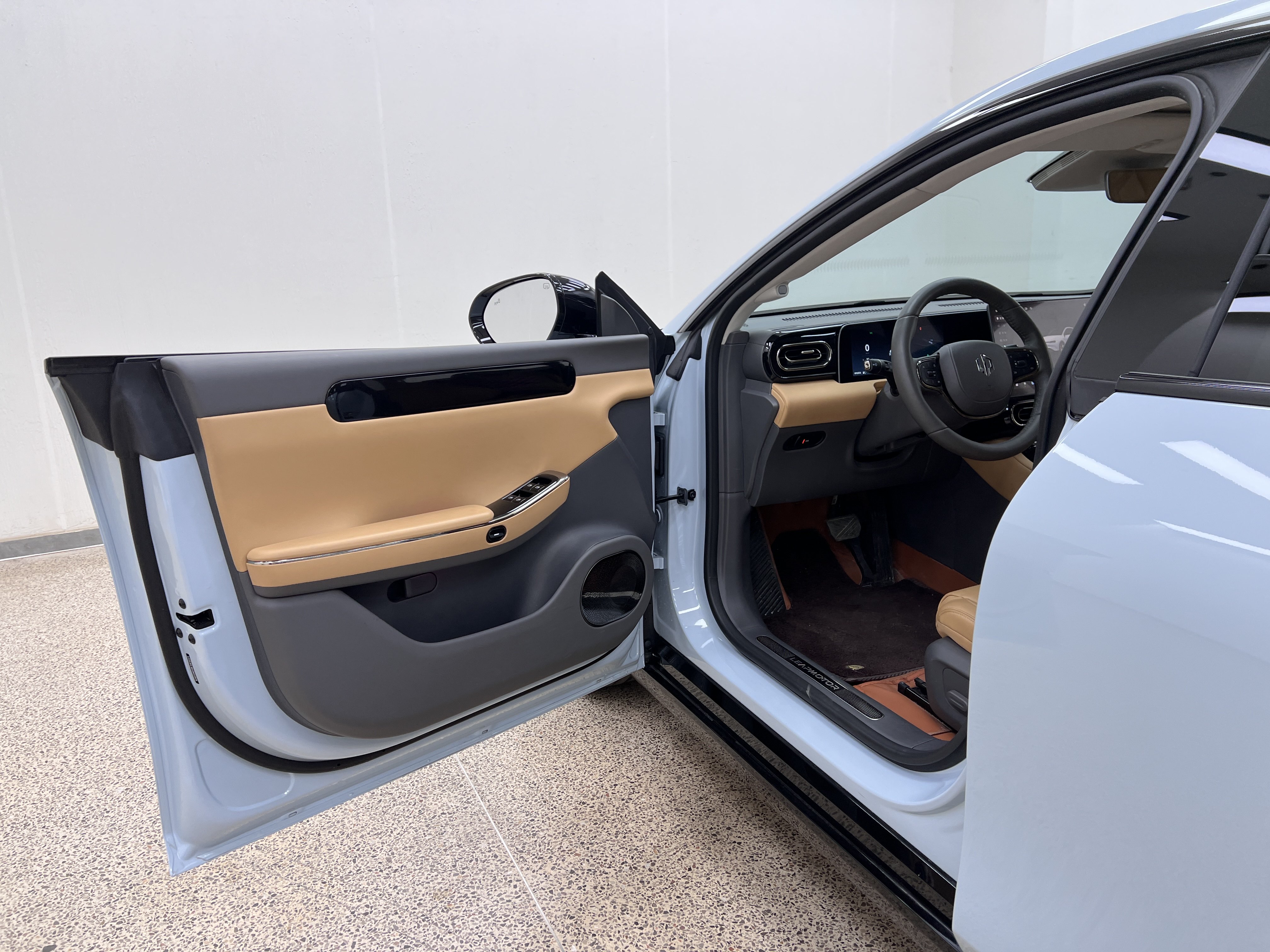 零跑汽车 零跑C01 2025 汽车图片 #13