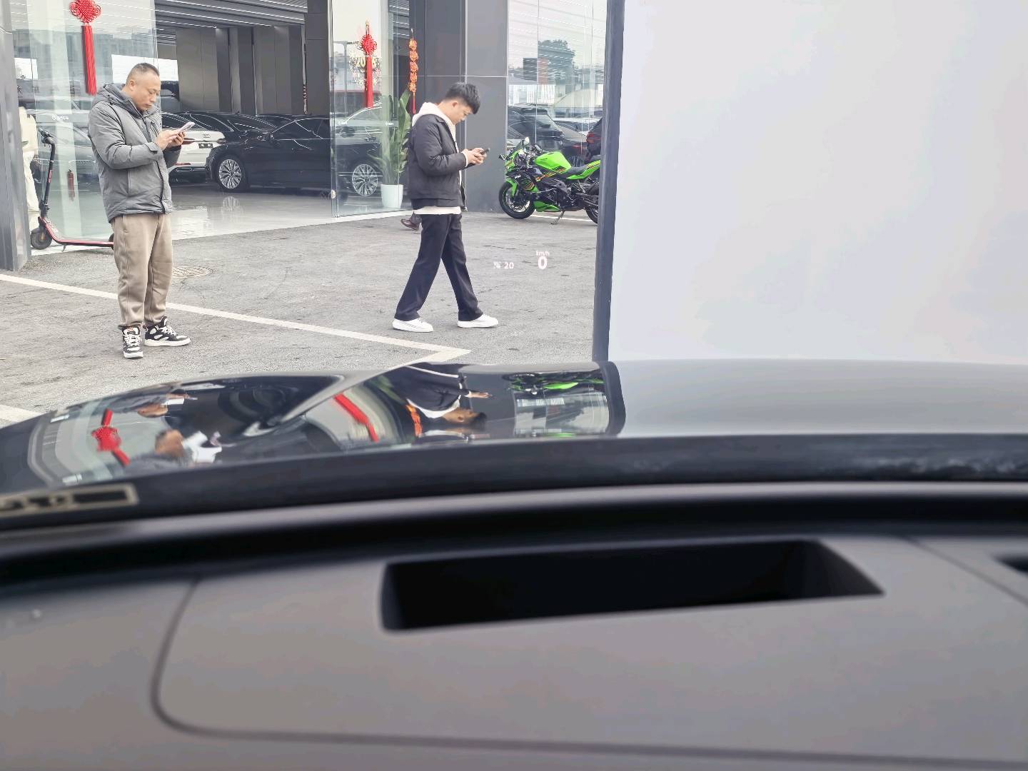 Volkswagen Tiguan L 2024 immagine di auto #13