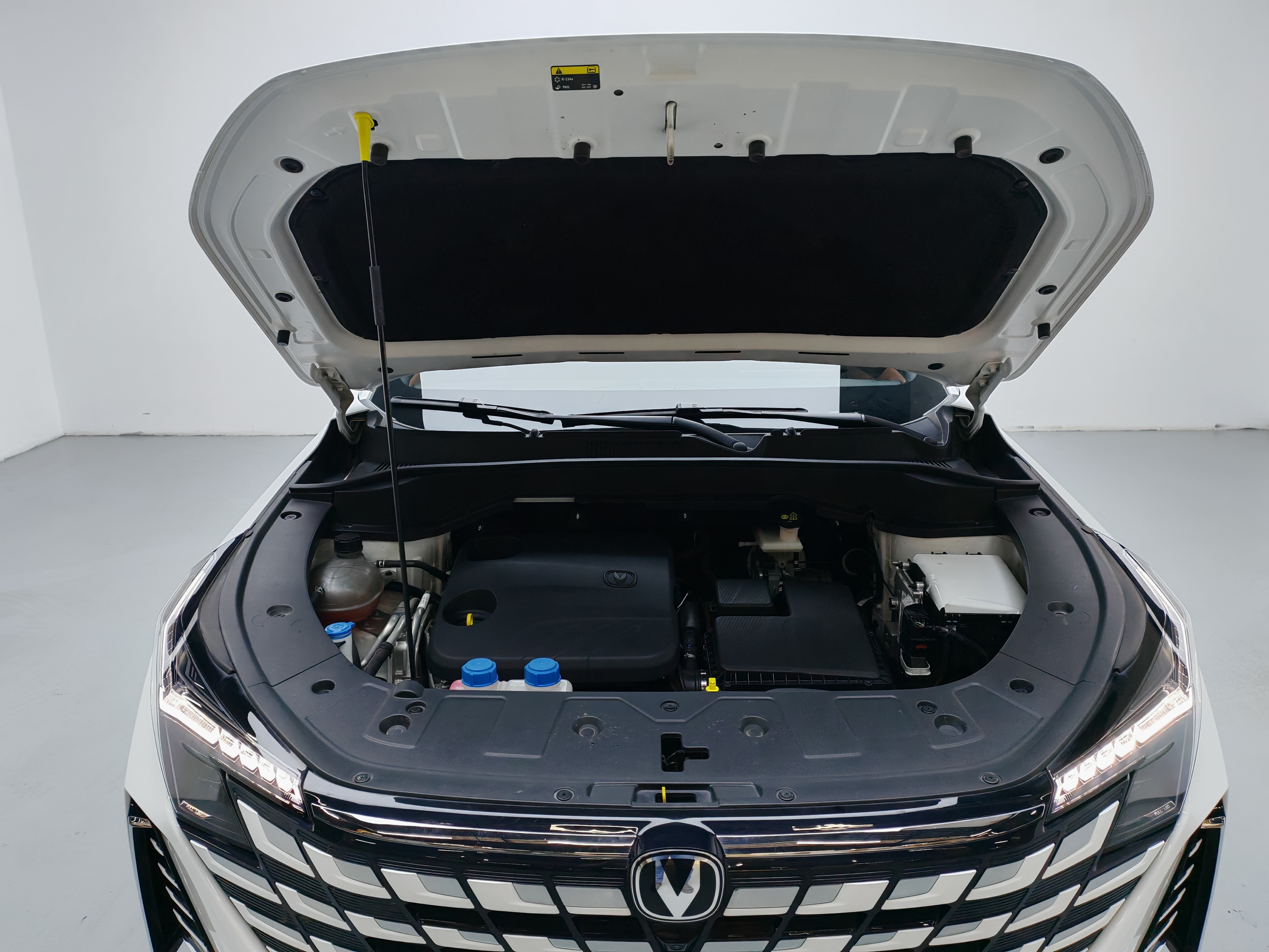 Changan UNI-Z PHEV 2024 #13 Changan UNI-Z PHEV 2024 car image #13