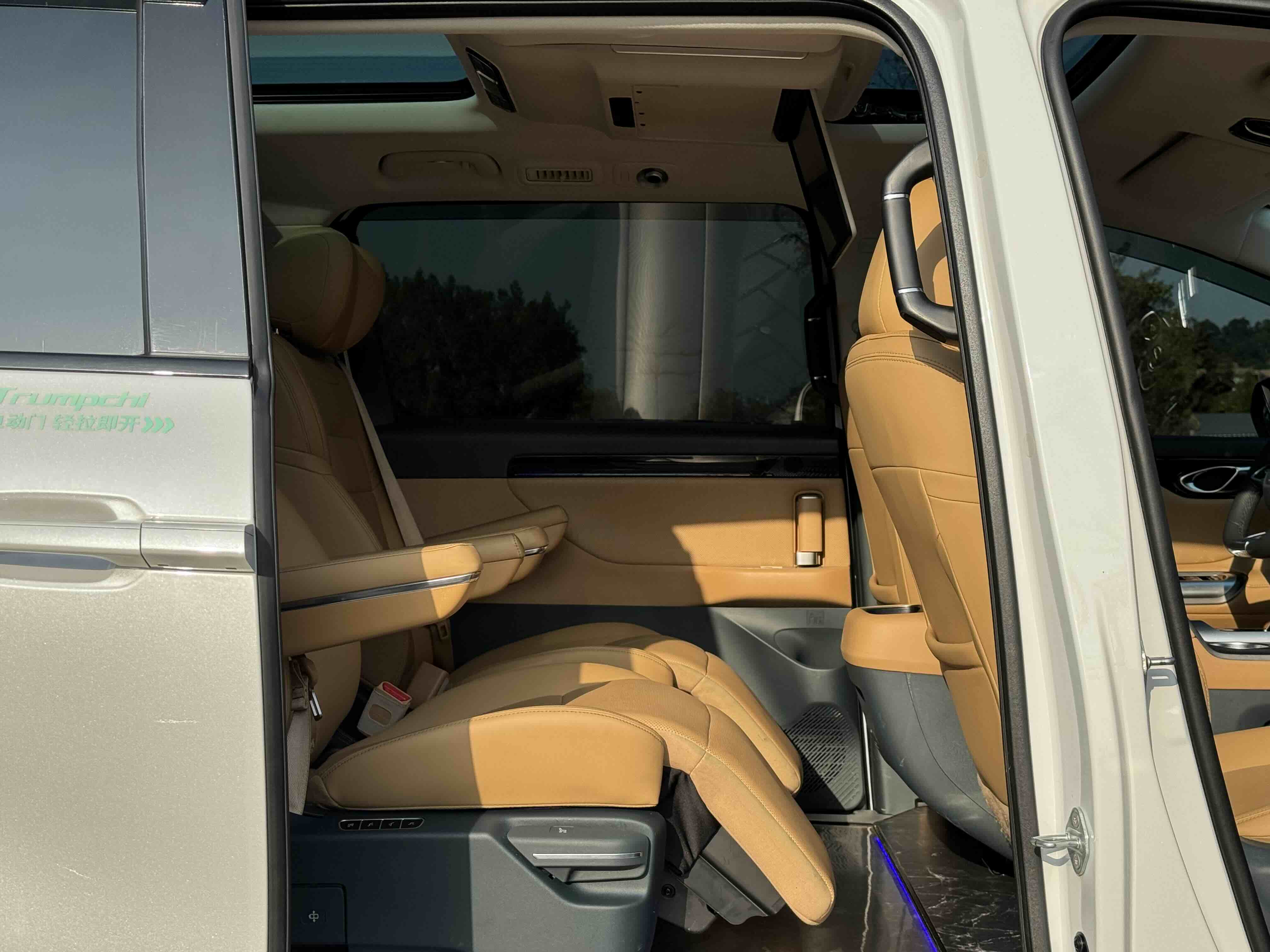 GAC Trumpchi E8 New Energy 2024 car image #13