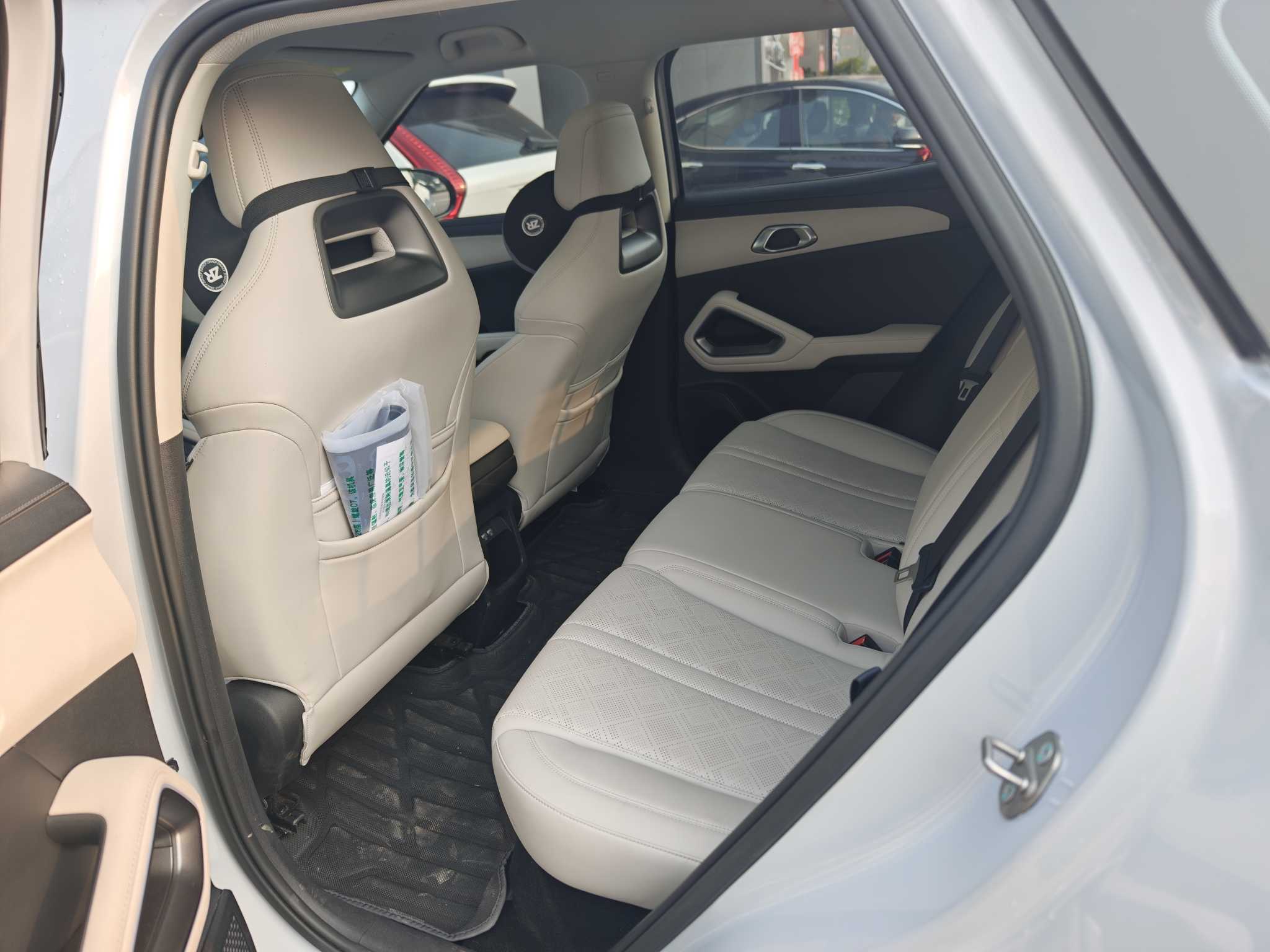 BYD YuanUP 2024 #13 BYD YuanUP 2024 car image #13