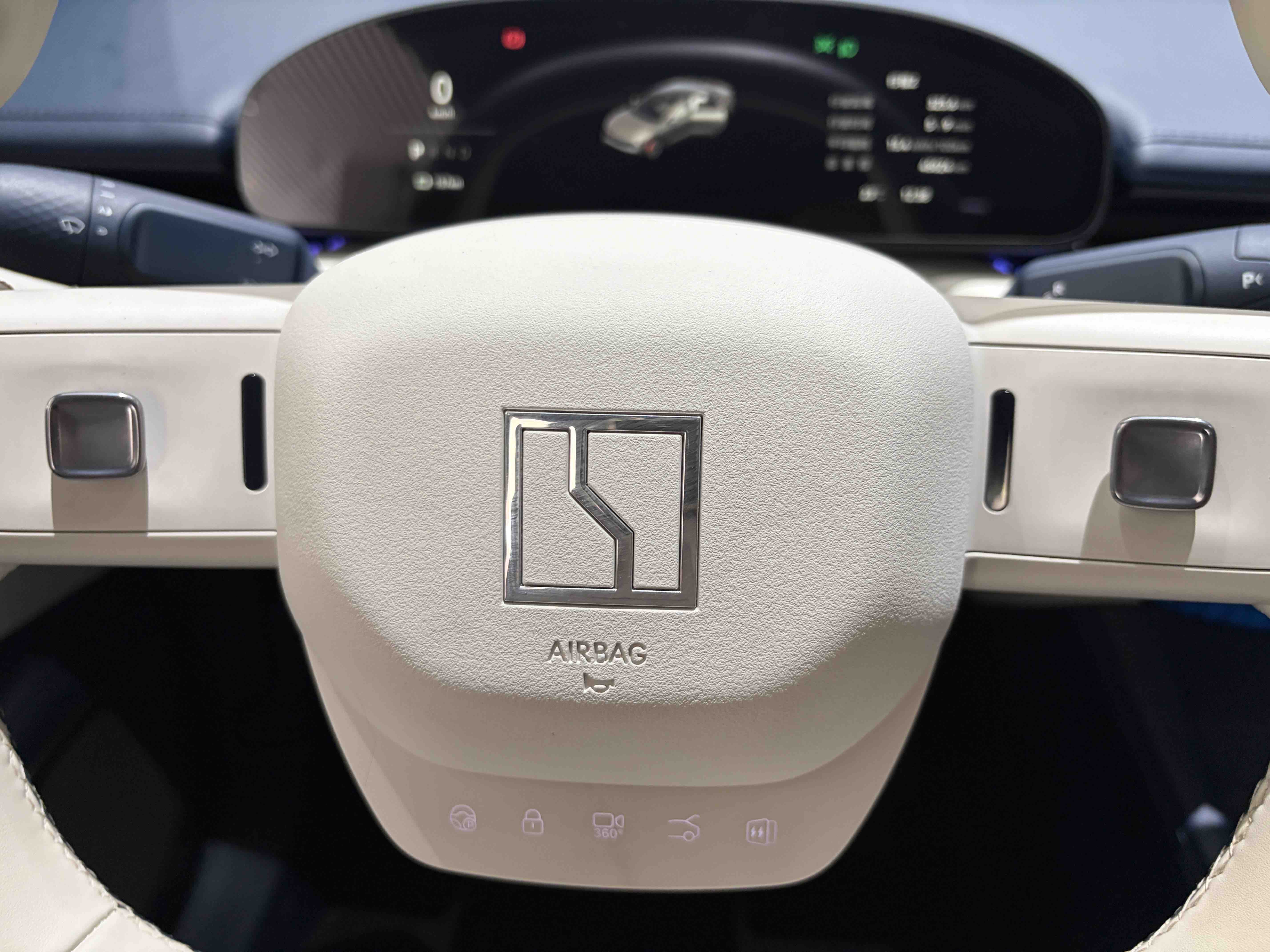 极氪 极氪007 2024 汽车图片 #13