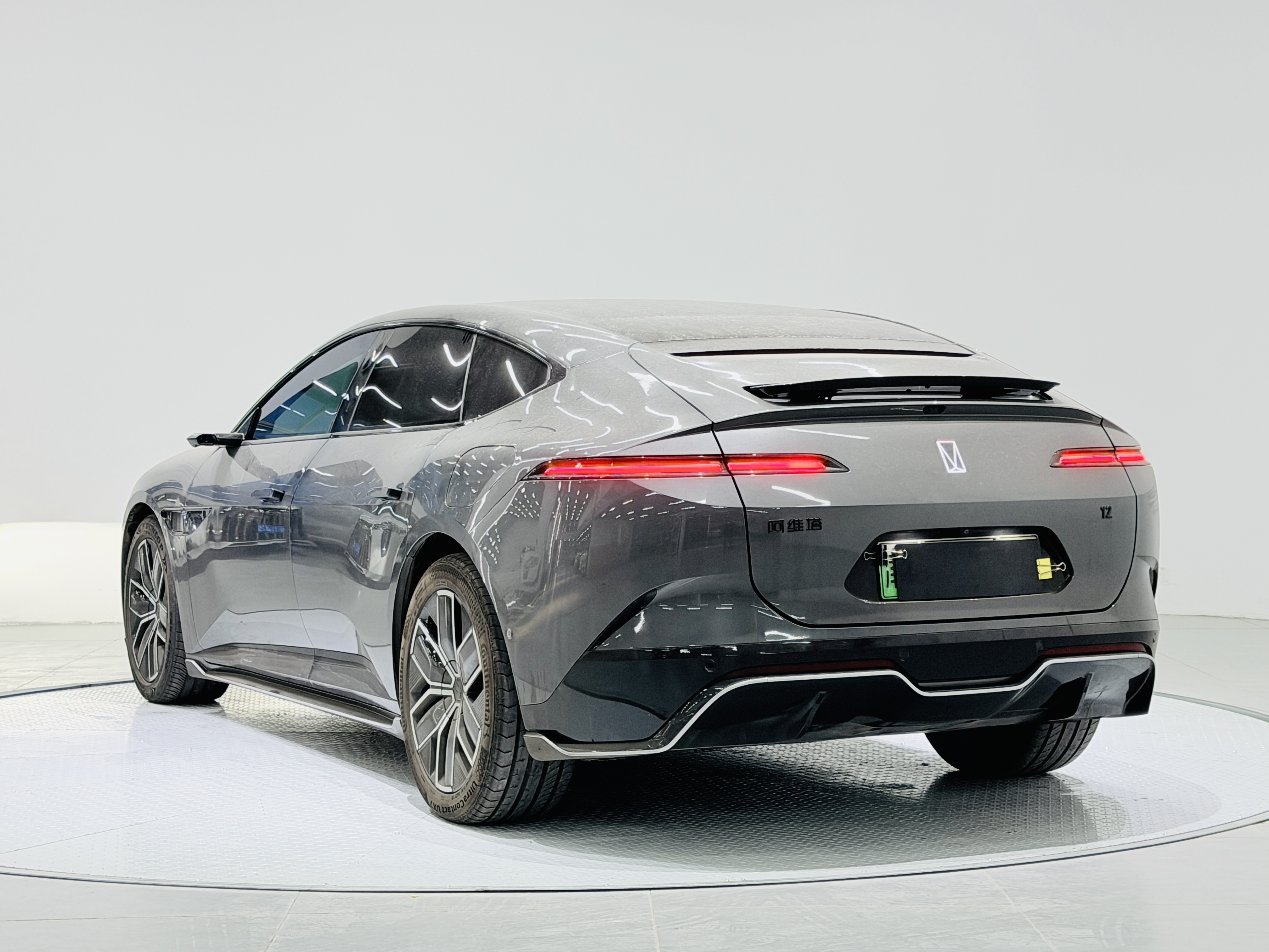 Avatr 12 2024 صورة سيارة #13