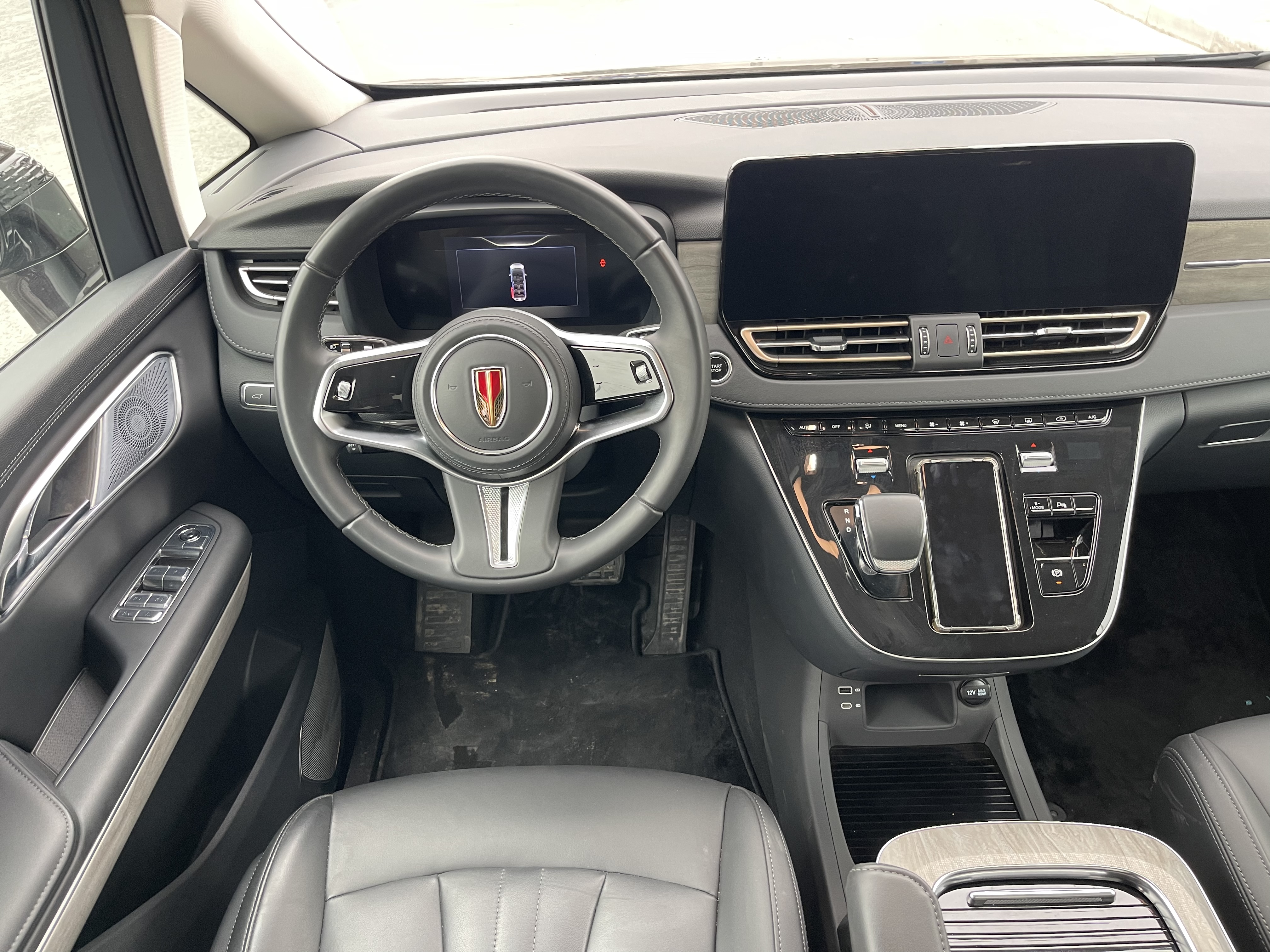 HongQi HQ9 PHEV 2024 car image #13