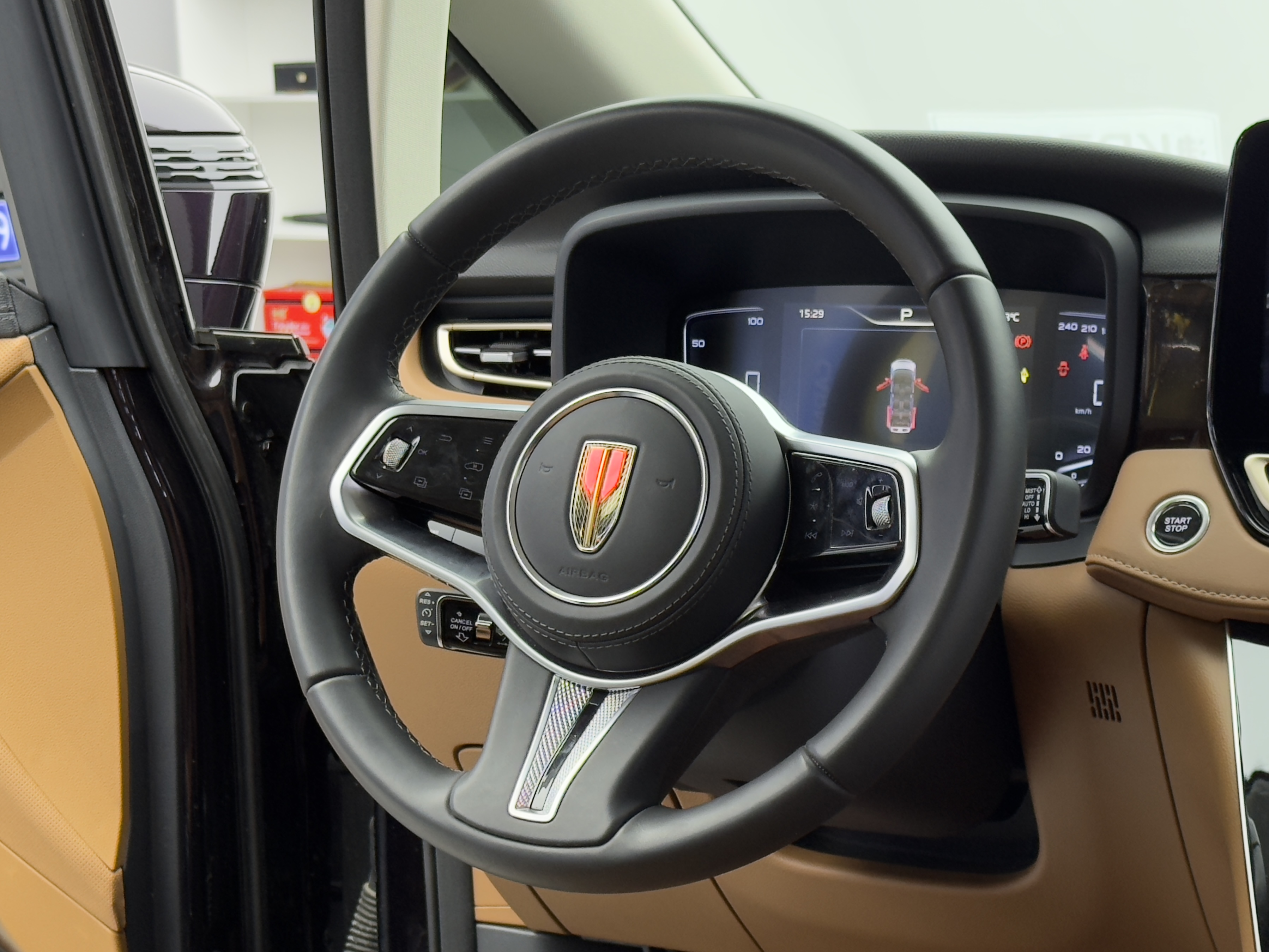 HongQi HQ9 PHEV 2025 #13 HongQi HQ9 PHEV 2025 car image #13