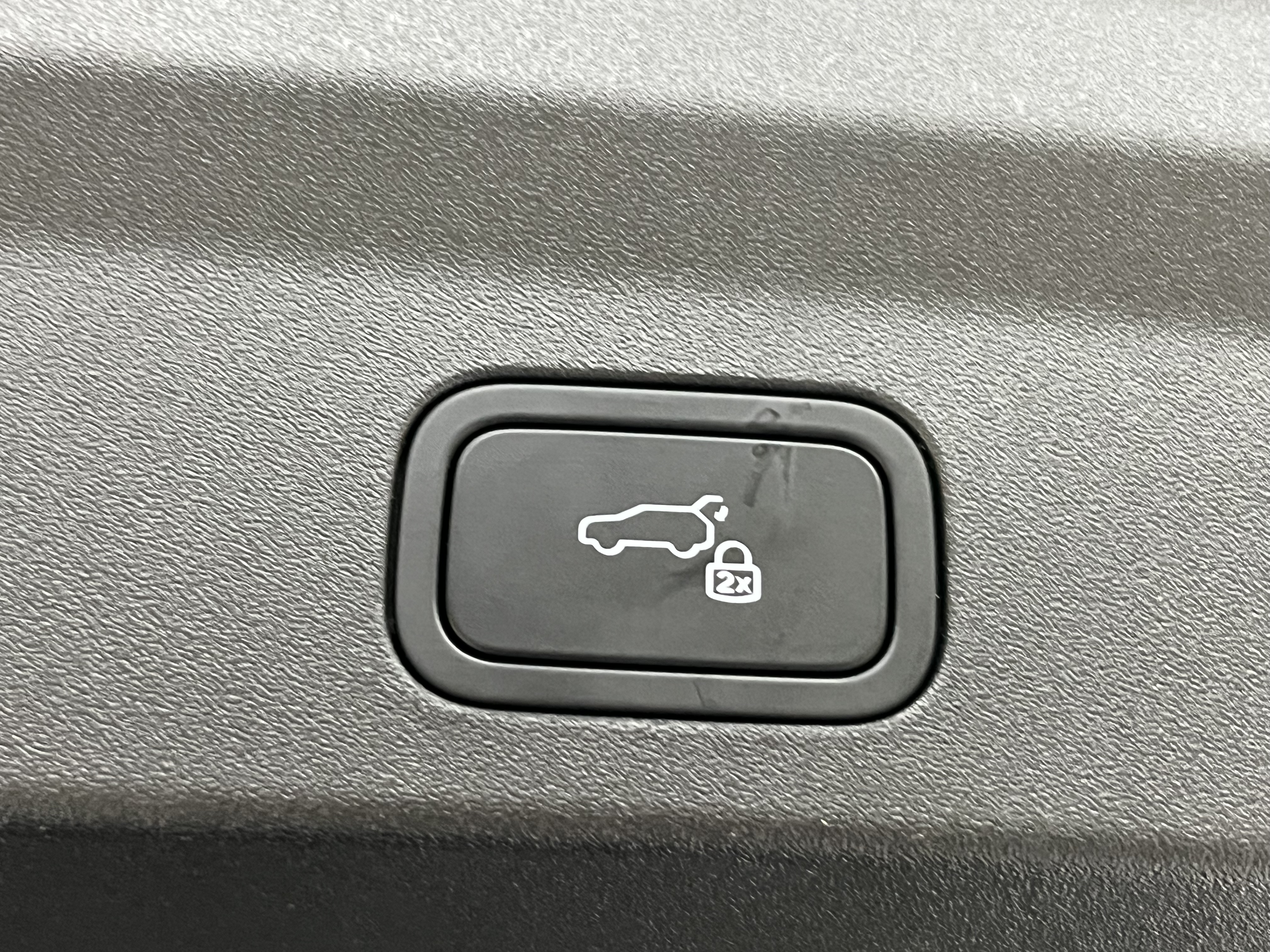 Li L6 2025 image de voiture #13