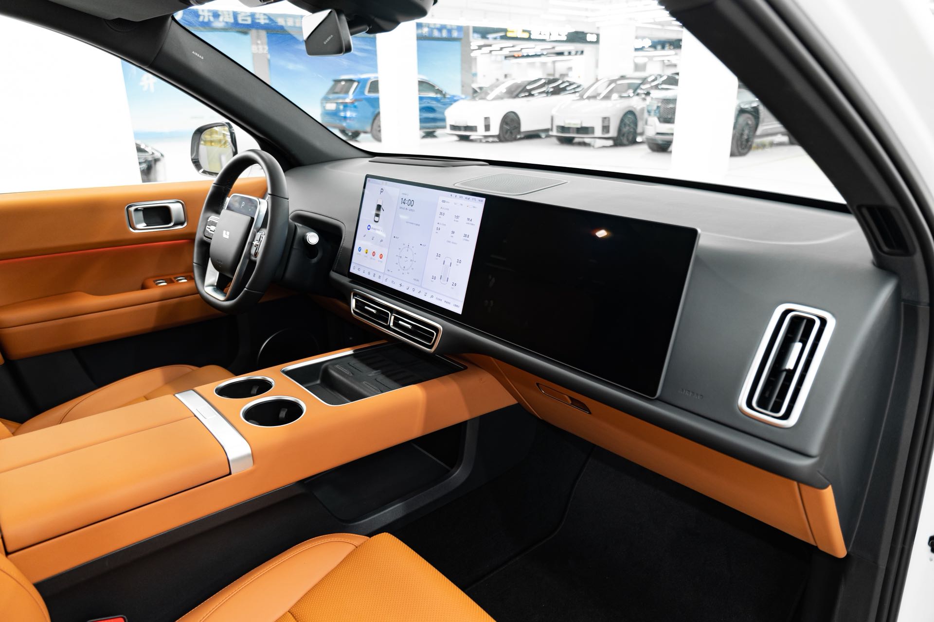 Li L6 2024 imagen de coche #13