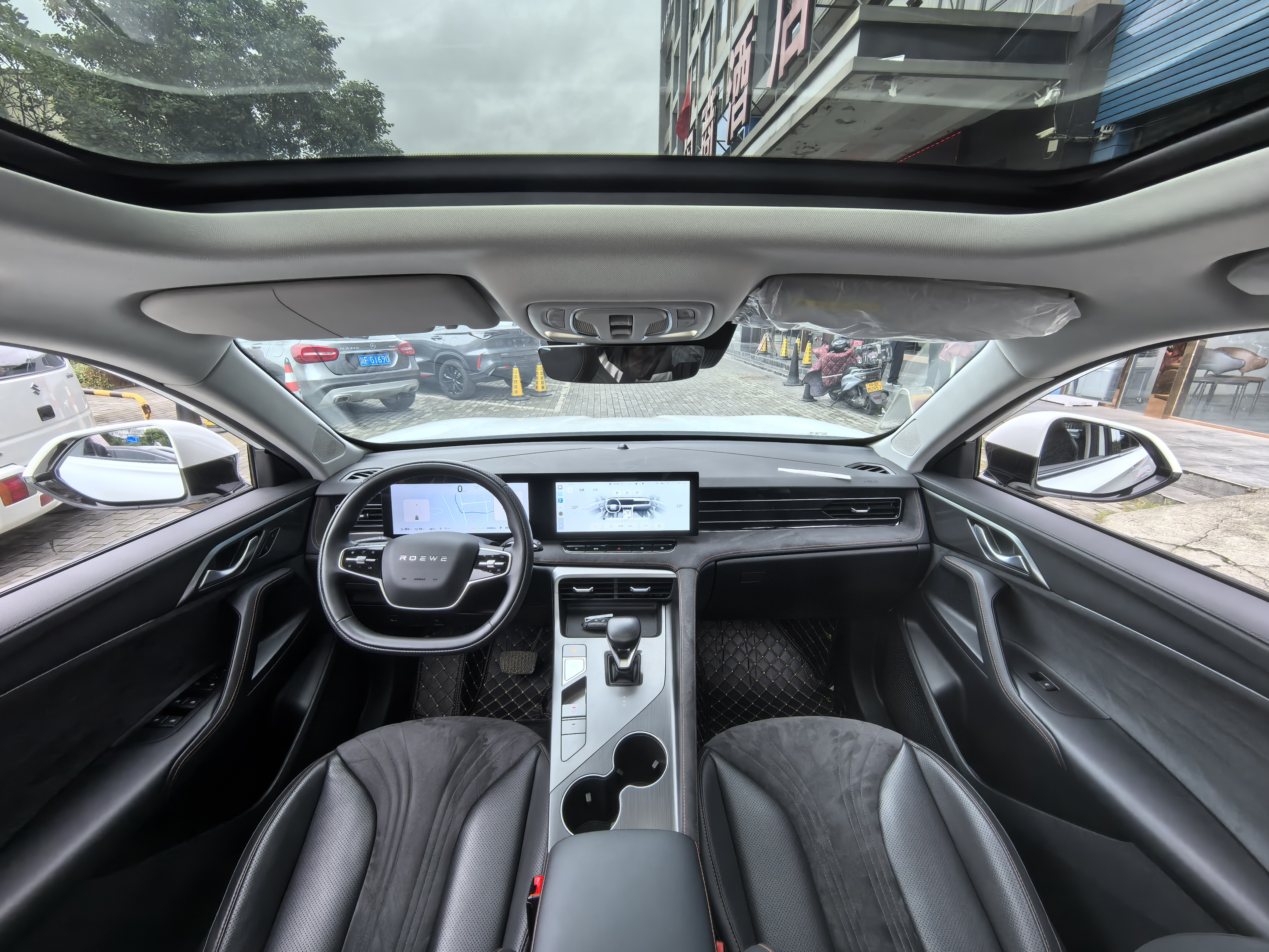 Roewe D5X DMH 2024 imagen de coche #13