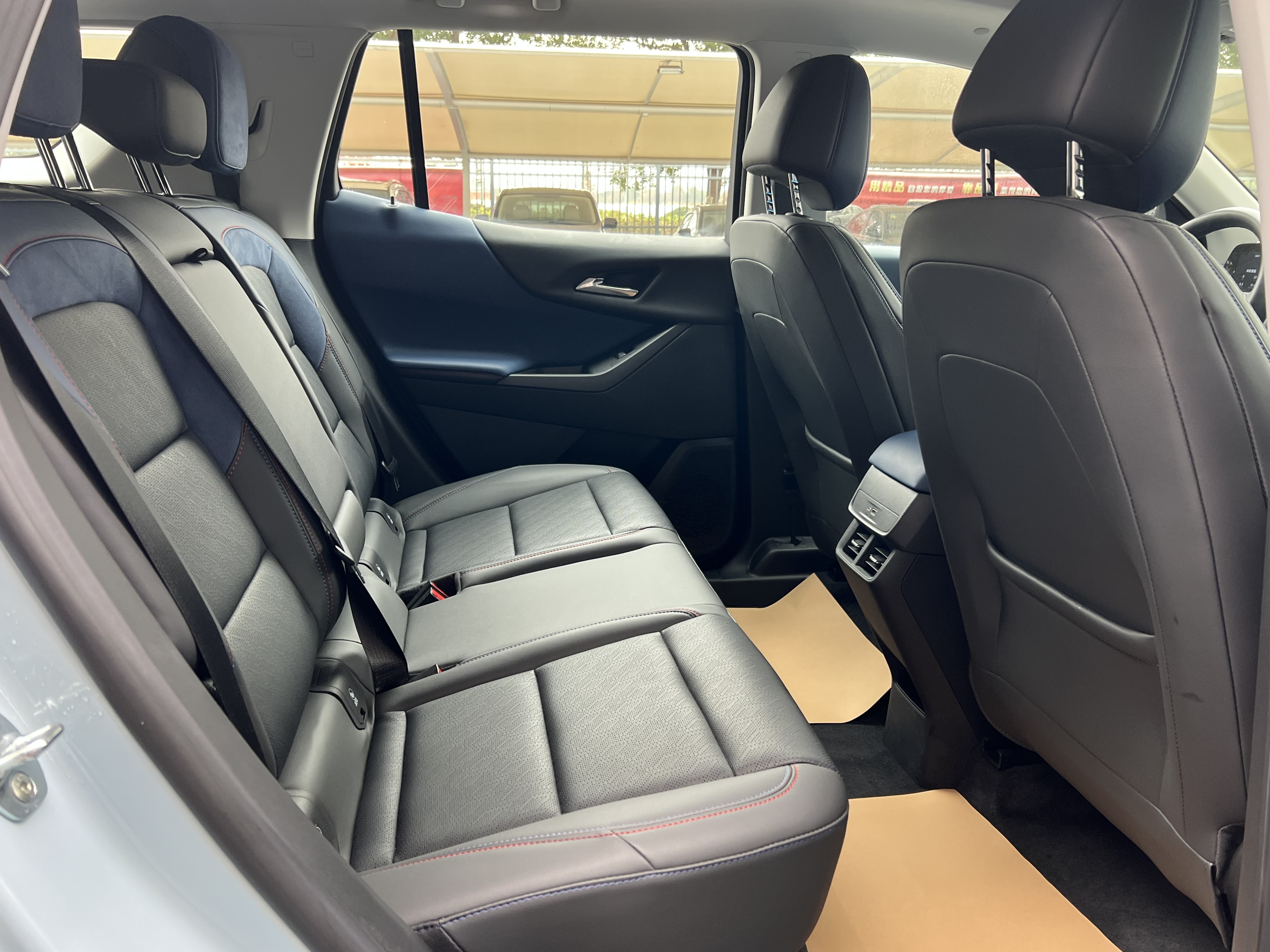 Chevrolet Equinox Plus 2026 #13 Chevrolet Equinox Plus 2026 car image #13