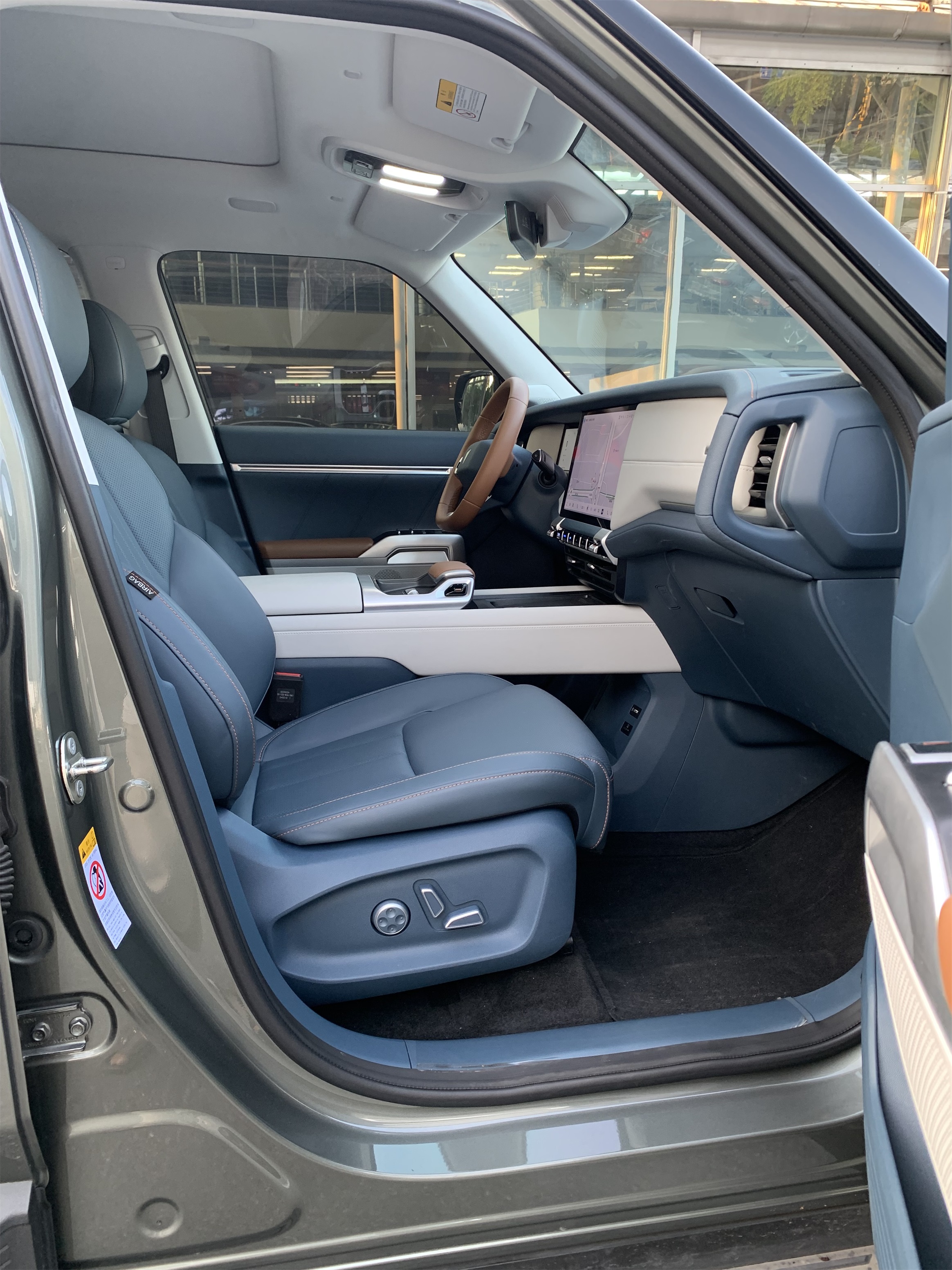 Deepal G318 2024 car image #13