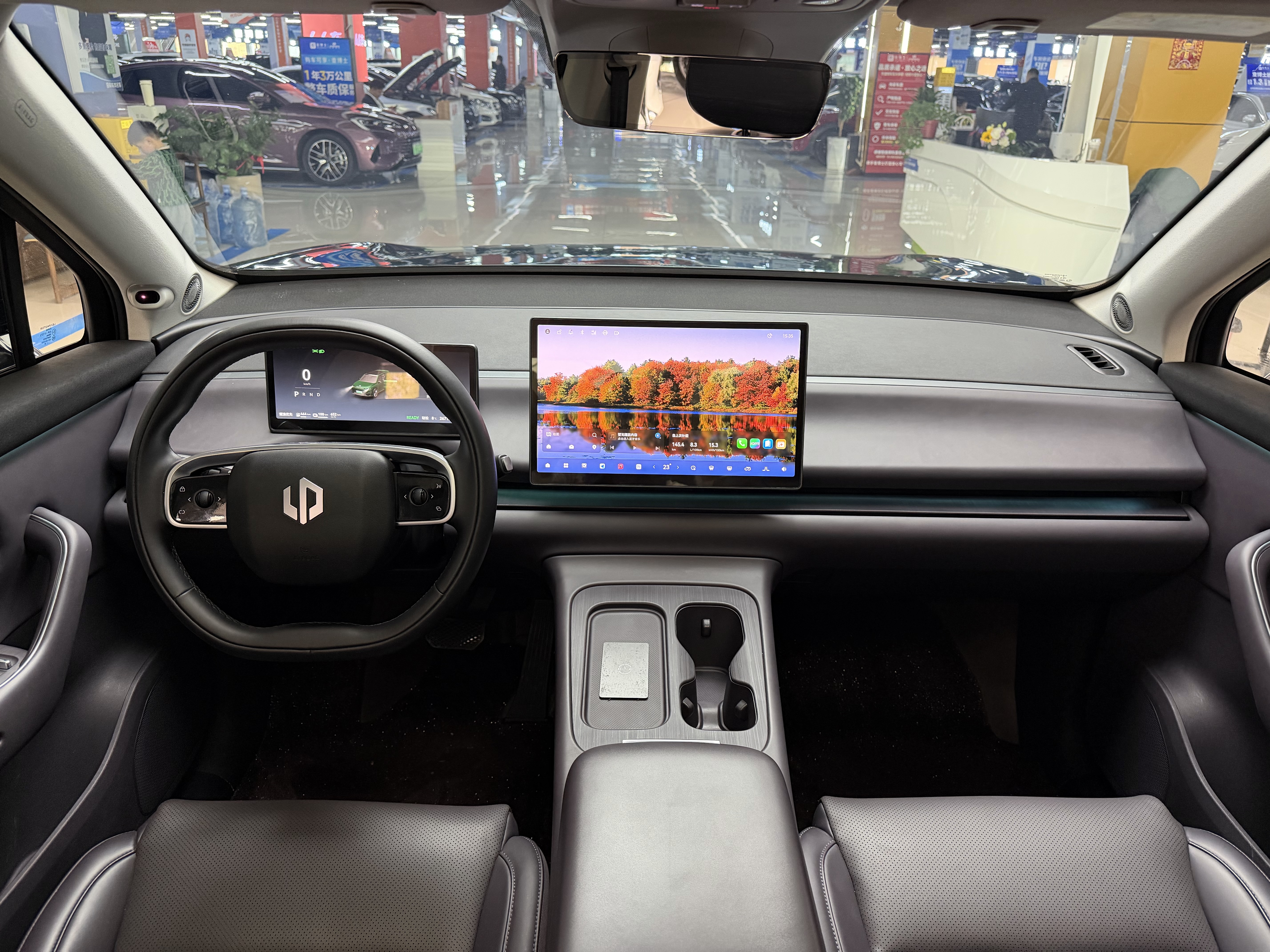 零跑汽车 零跑C16 2024 汽车图片 #13