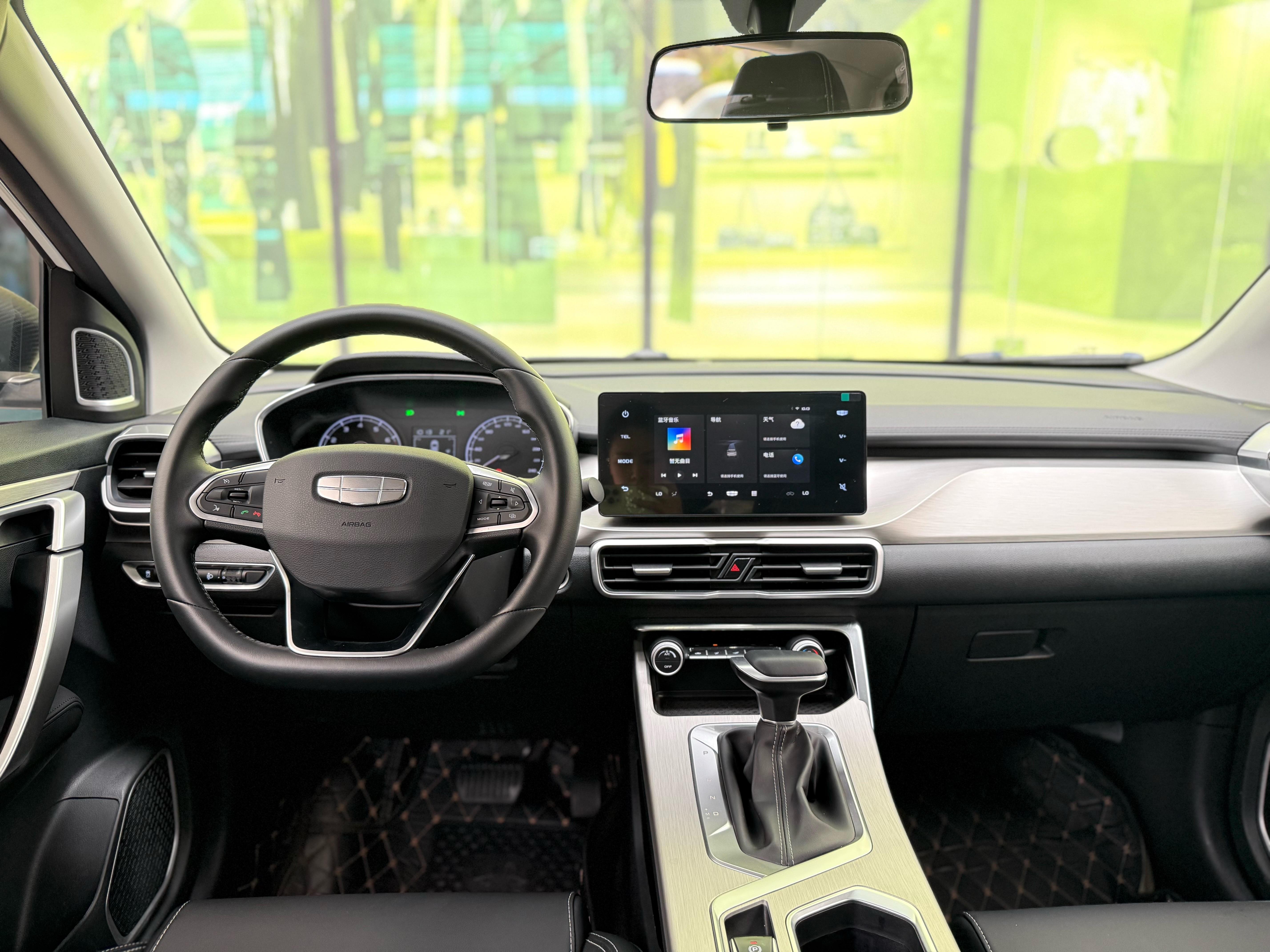 GEELY Coolray 2025 #13 GEELY Coolray 2025 car image #13