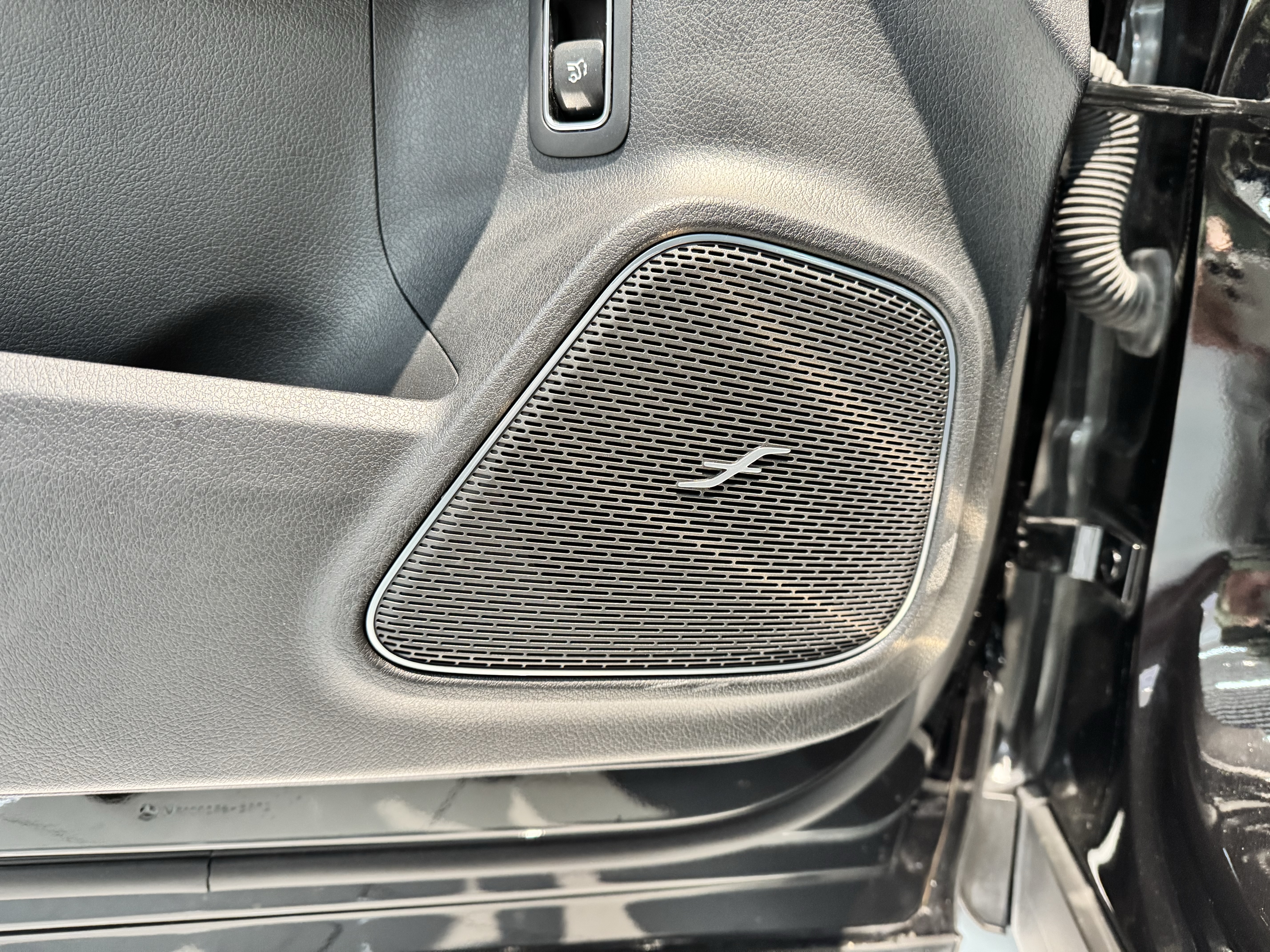 Mercedes-Benz EQB Class 2024 #13 Mercedes-Benz EQB Class 2024 immagine di auto #13