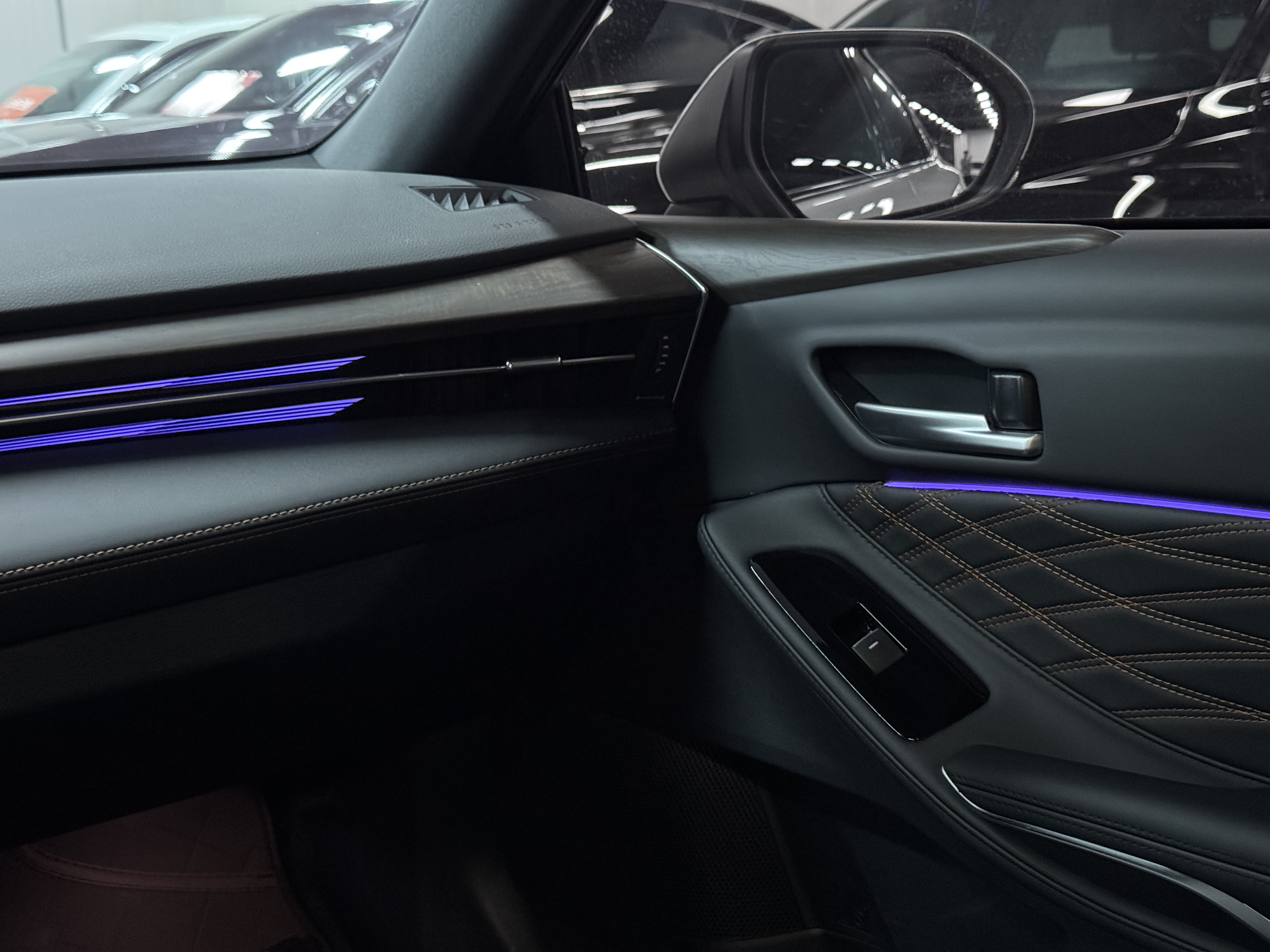 Toyota Avalon 2024 immagine di auto #13