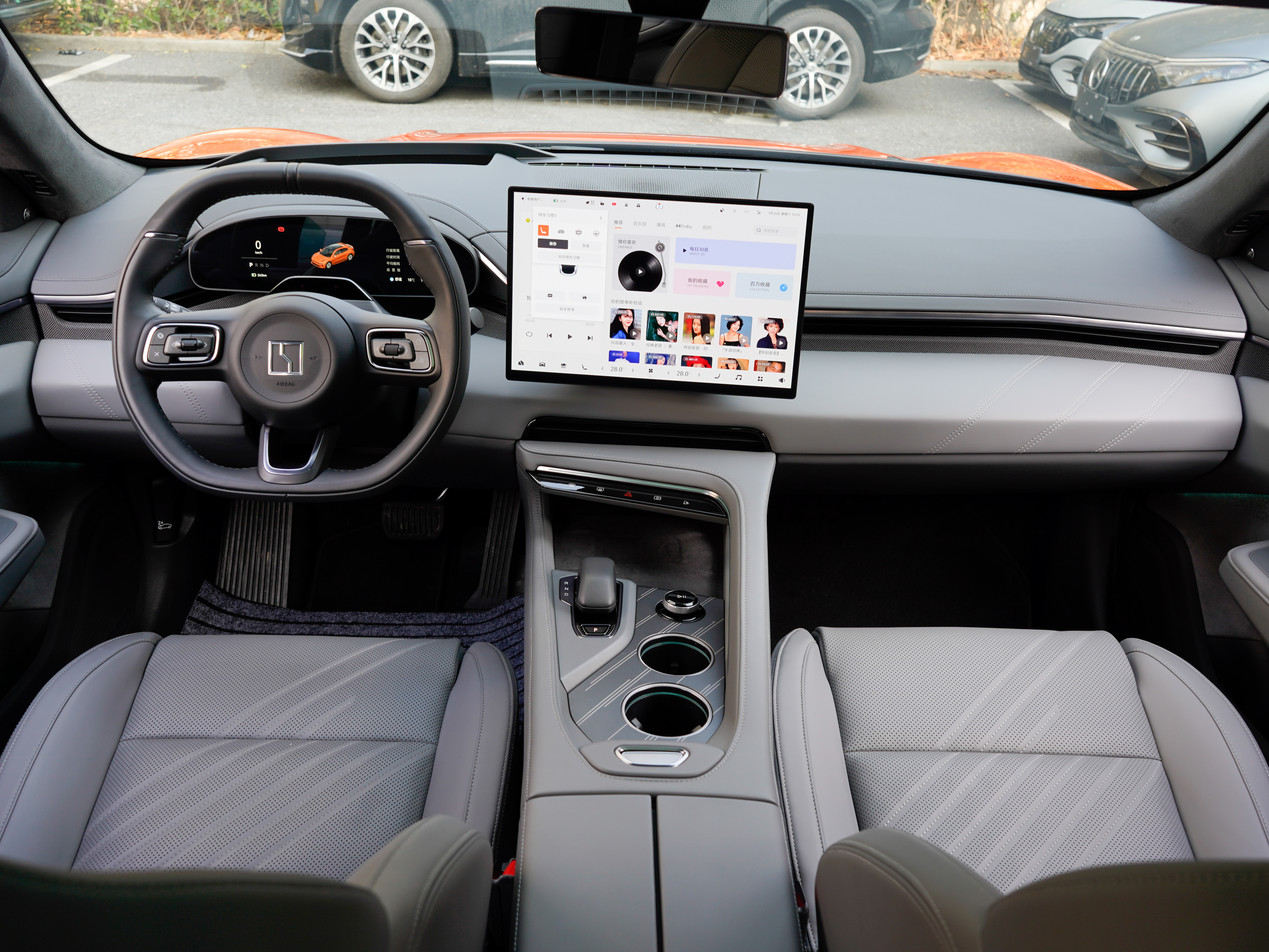 Zeekr 001 2024 immagine di auto #13