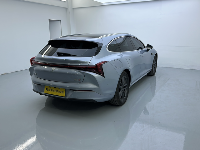 哪吒汽车 哪吒S猎装 2025 汽车图片 #13