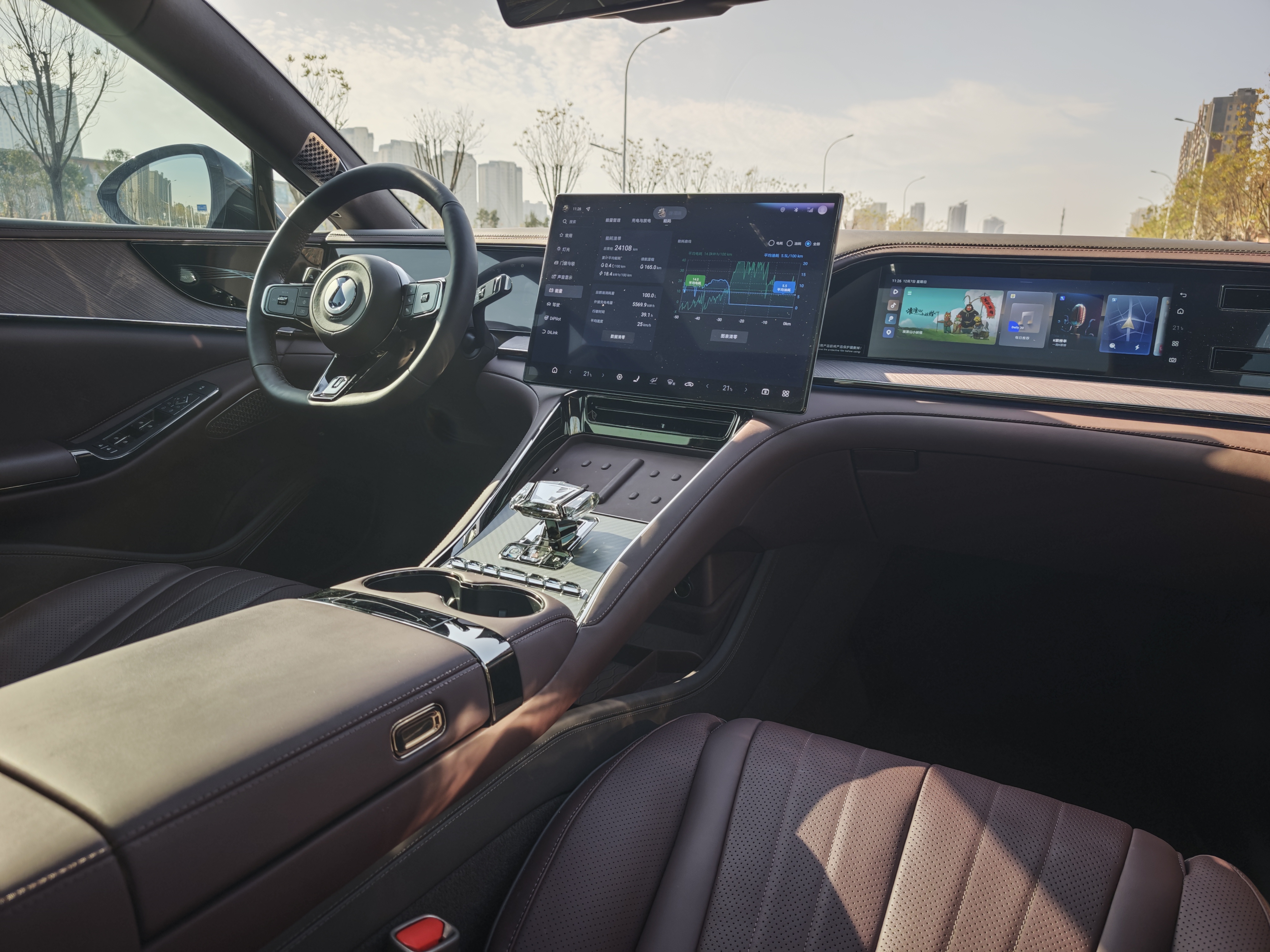 Denza Z9GT 2024 #13 Denza Z9GT 2024 car image #13