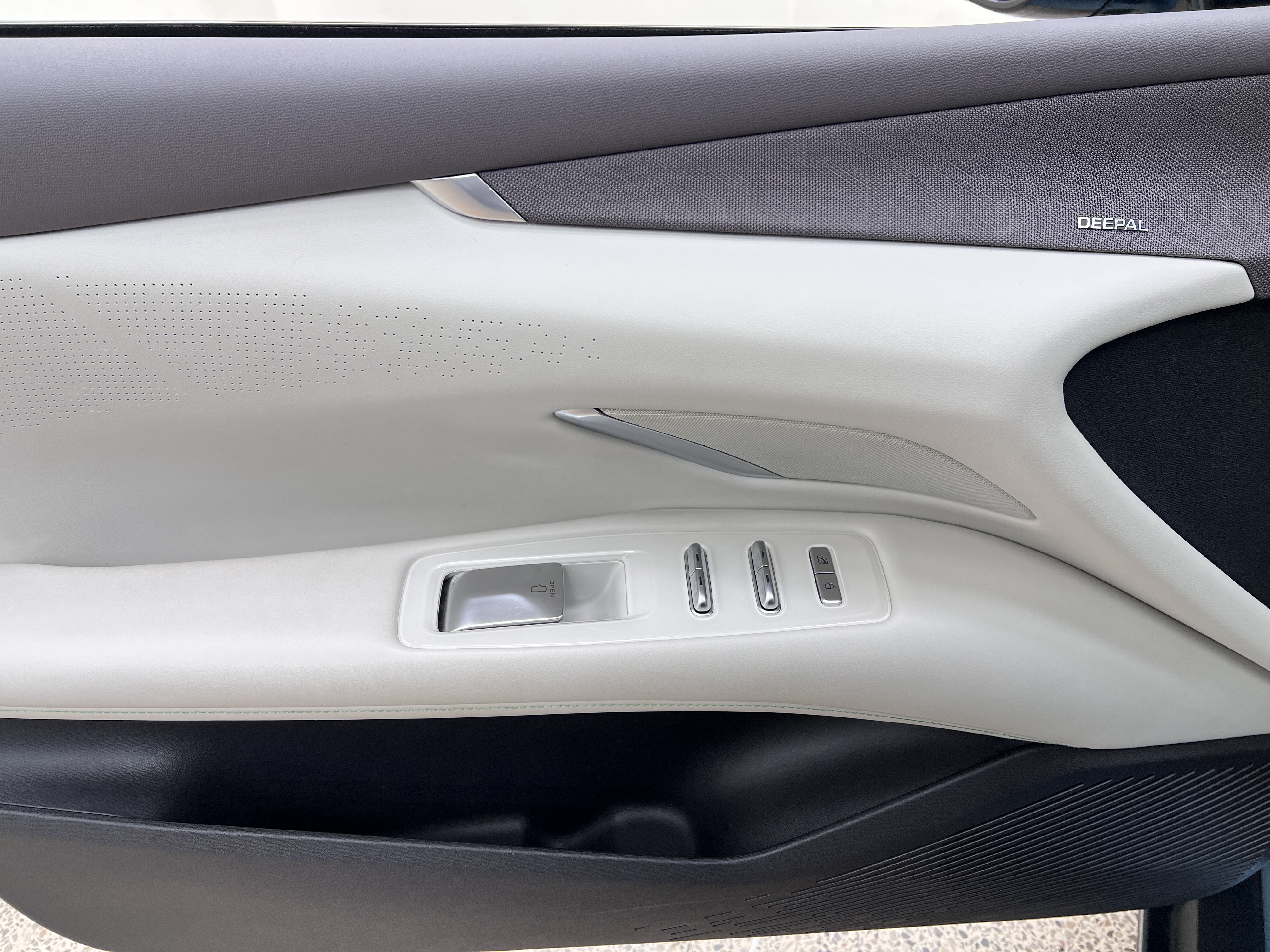 Deepal L07 2024 изображение автомобиля #13