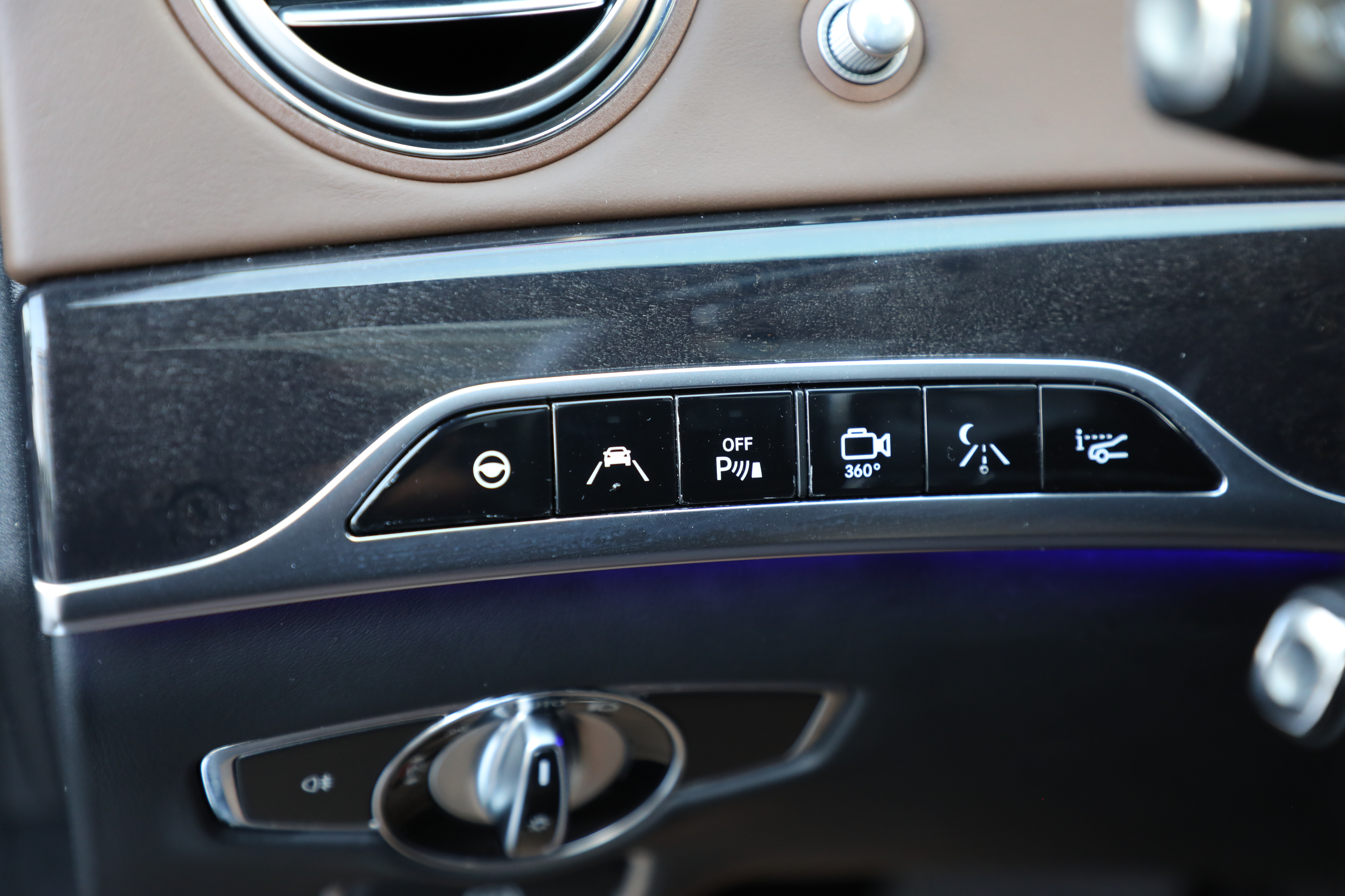 Mercedes-Benz S Class 2015 car image #13