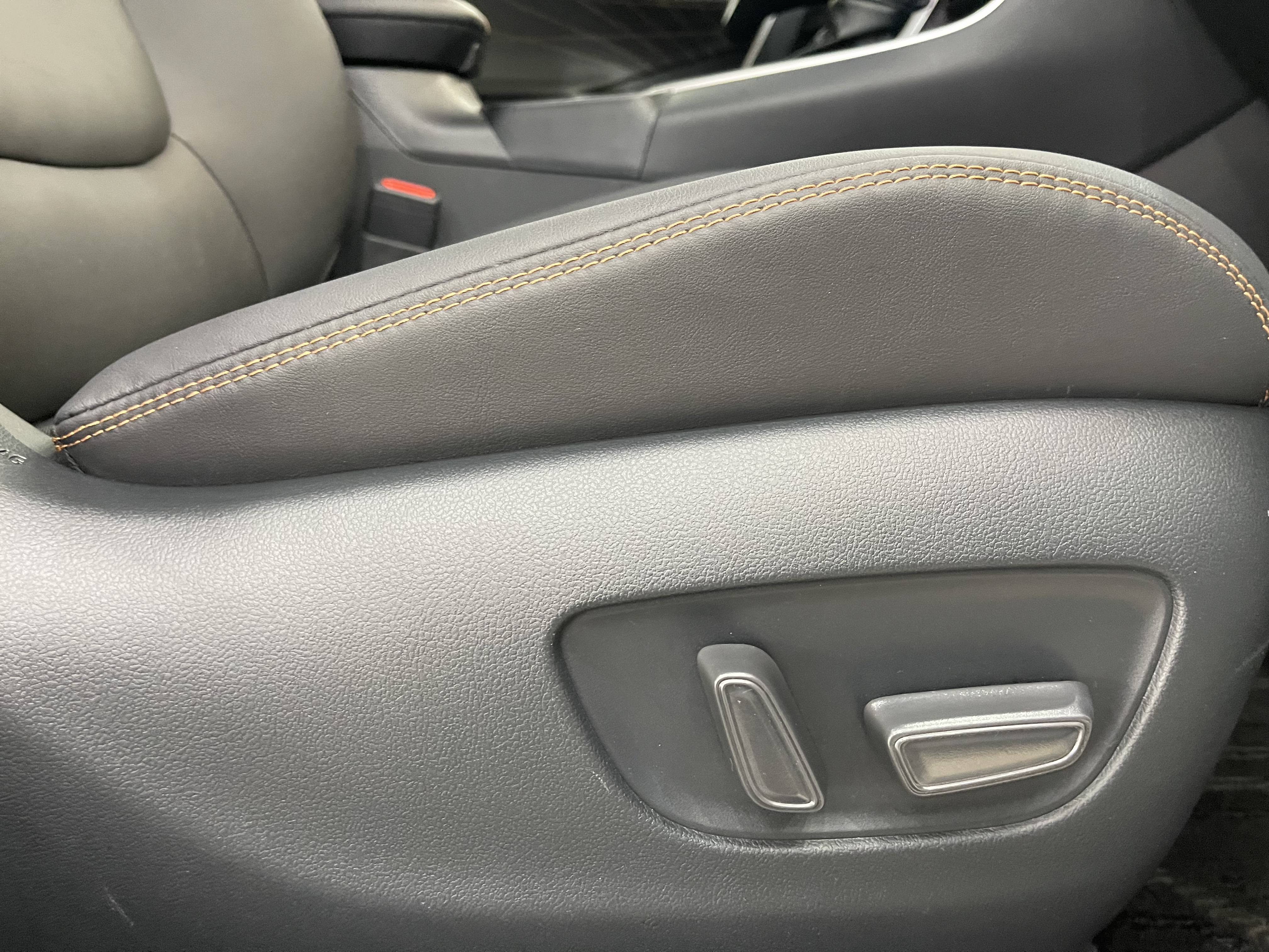 Toyota RAV4 2025 car image #13