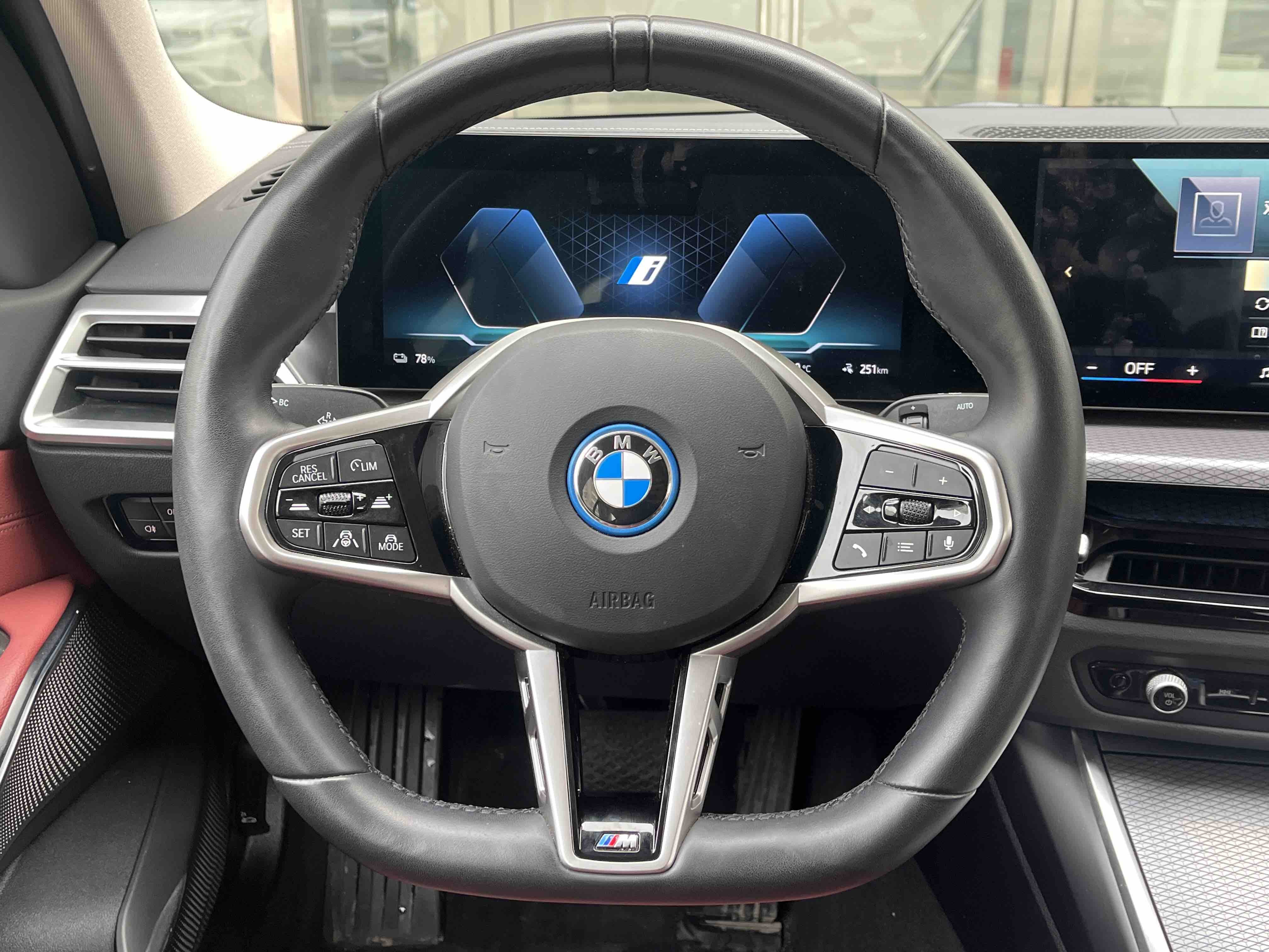BMW i3 2024 car image #13