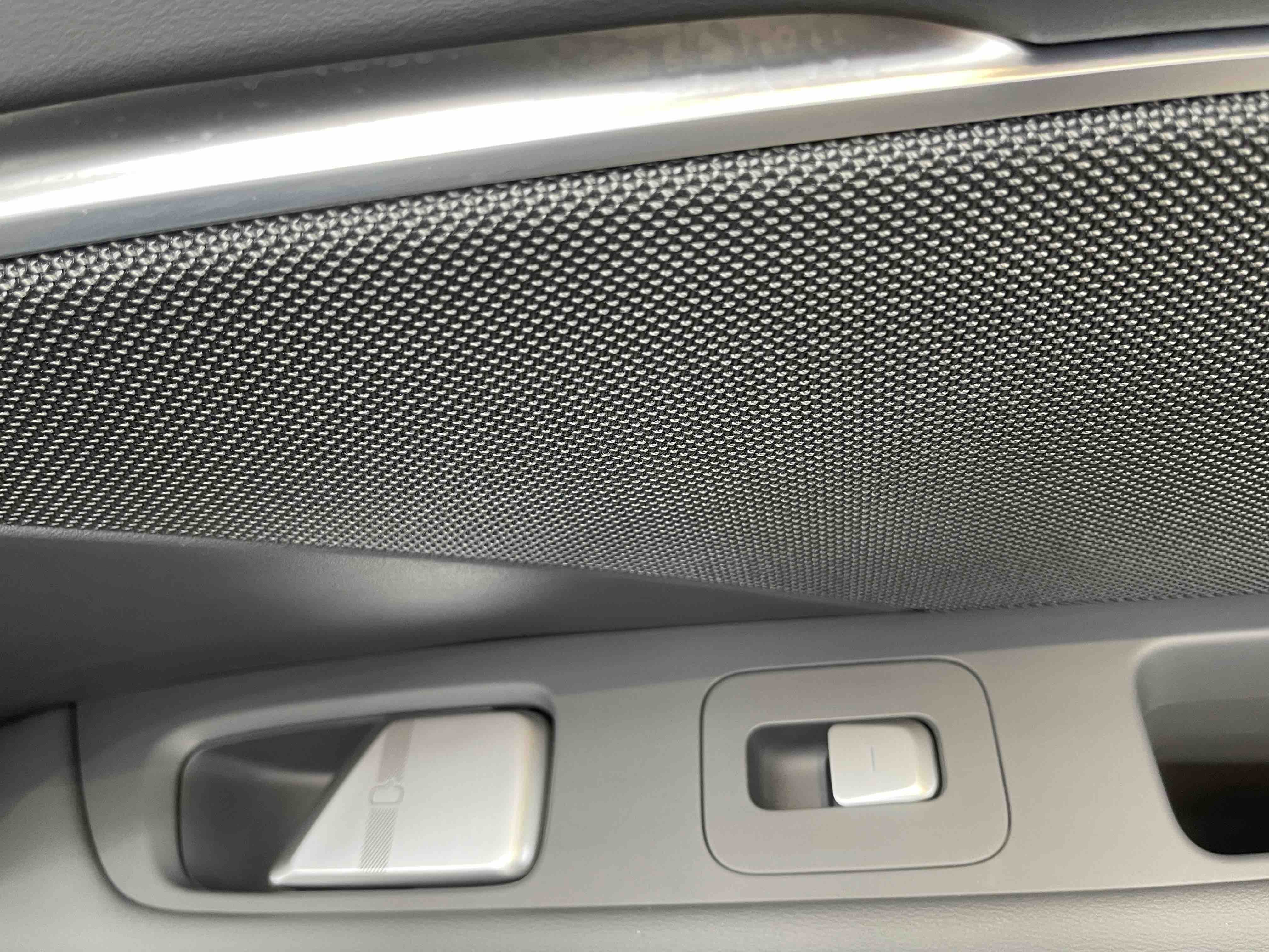 Xpeng MONA M03 2025 car image #13