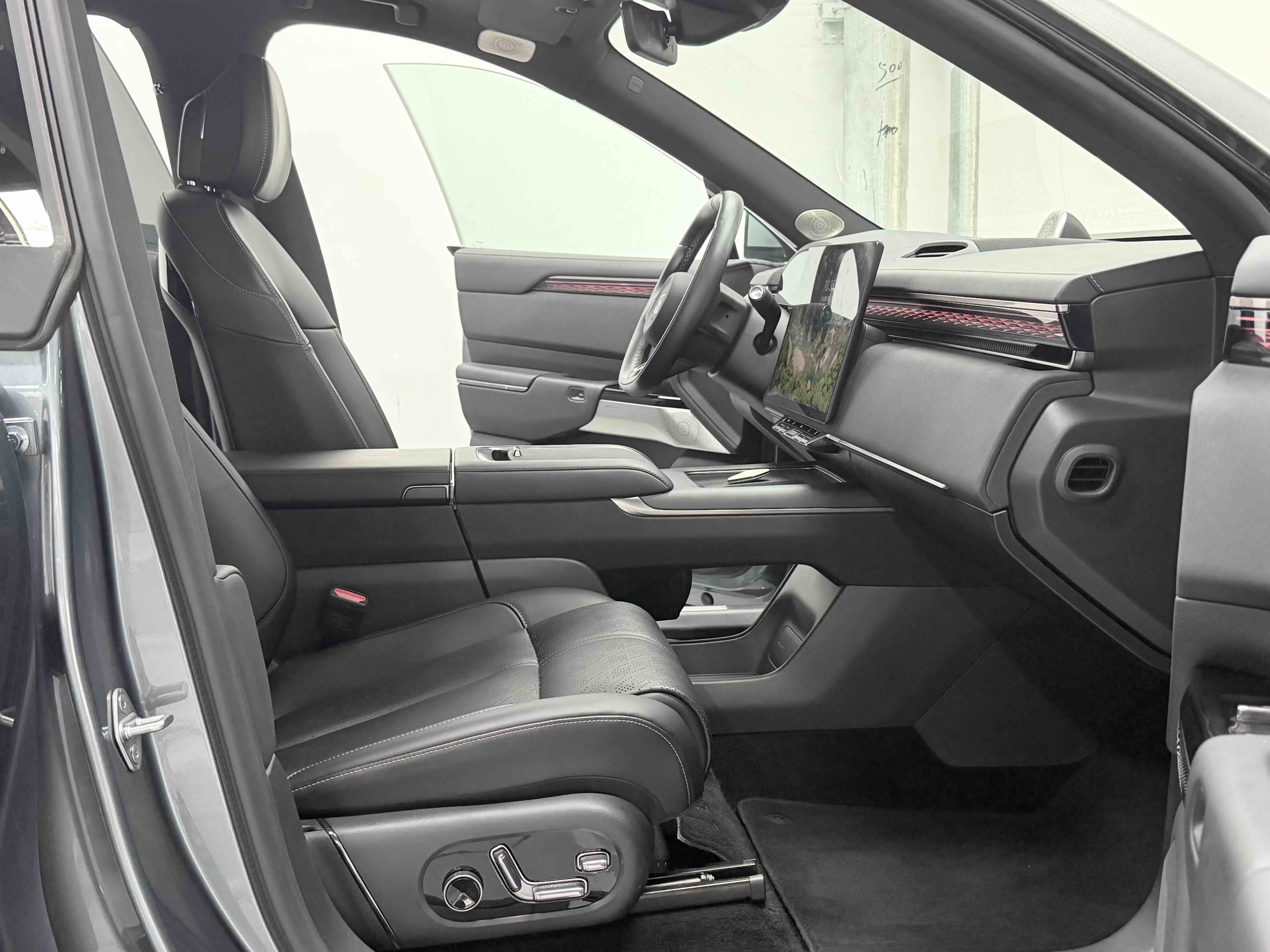 Zeekr 7X 2024 immagine di auto #13