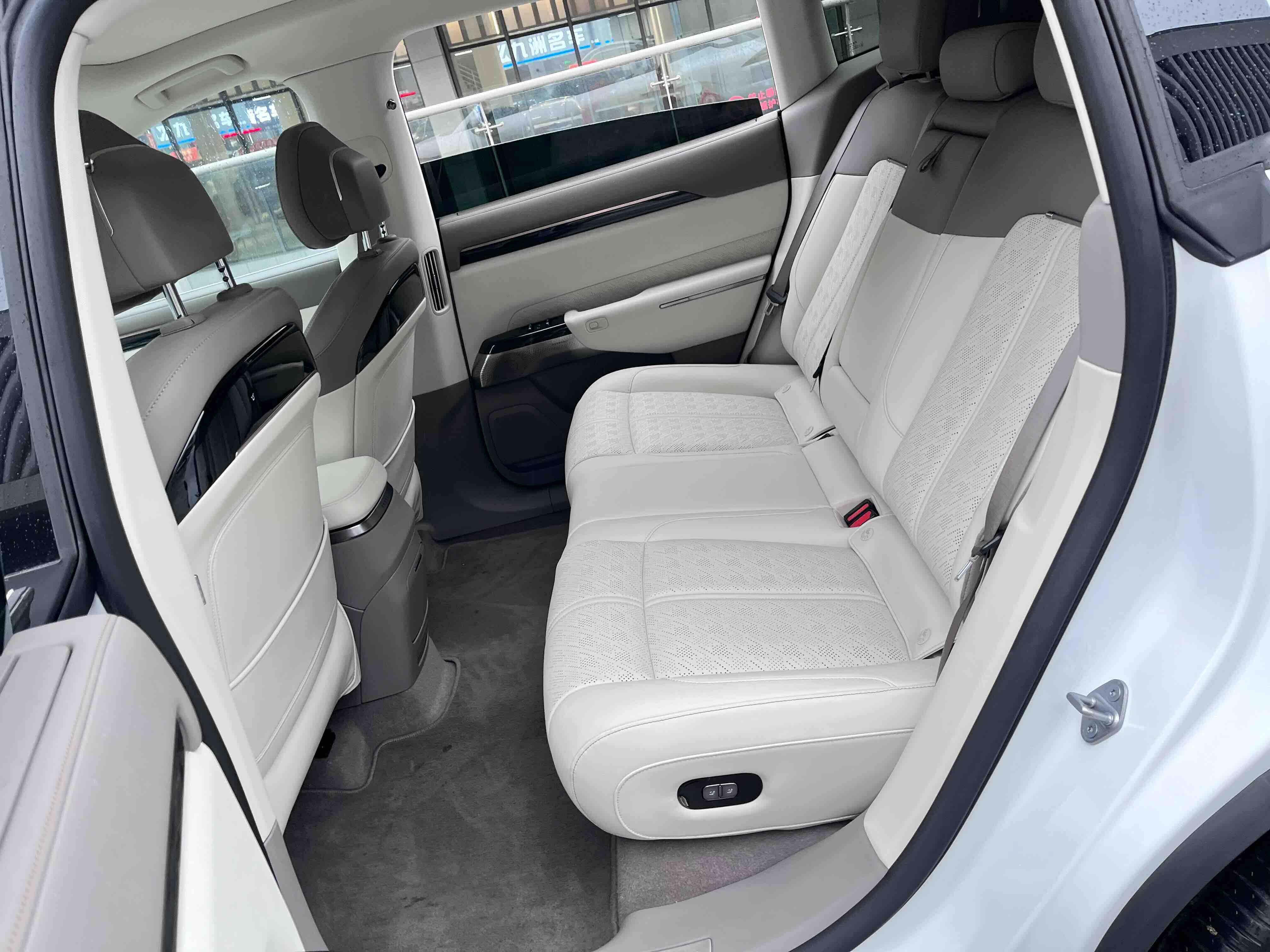 极氪 极氪7X 2024 汽车图片 #13