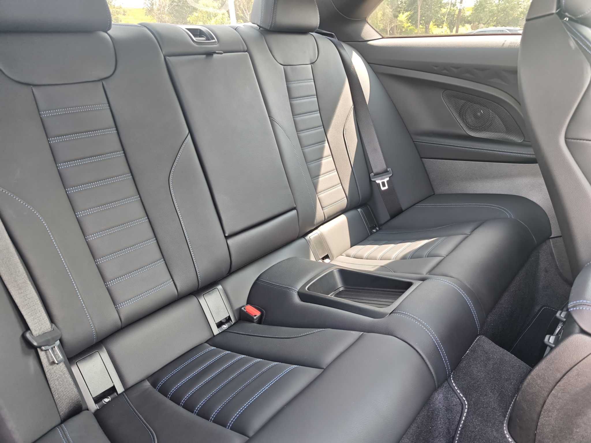 BMW M240i 2024 immagine di auto #13