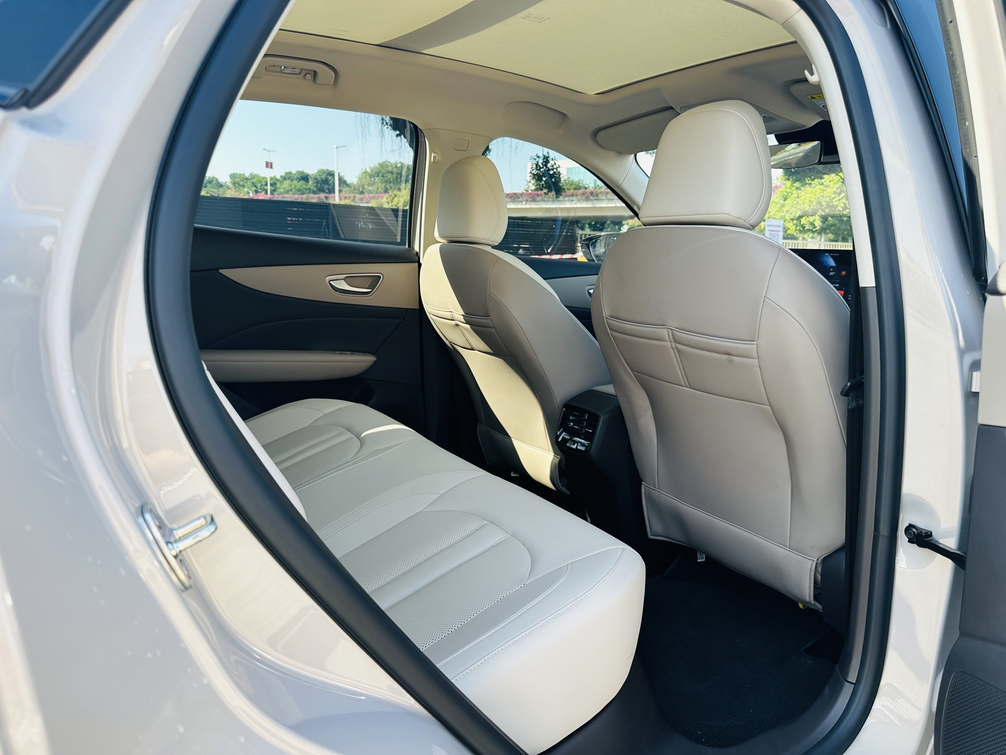 MG ES5 2024 #13 MG ES5 2024 car image #13