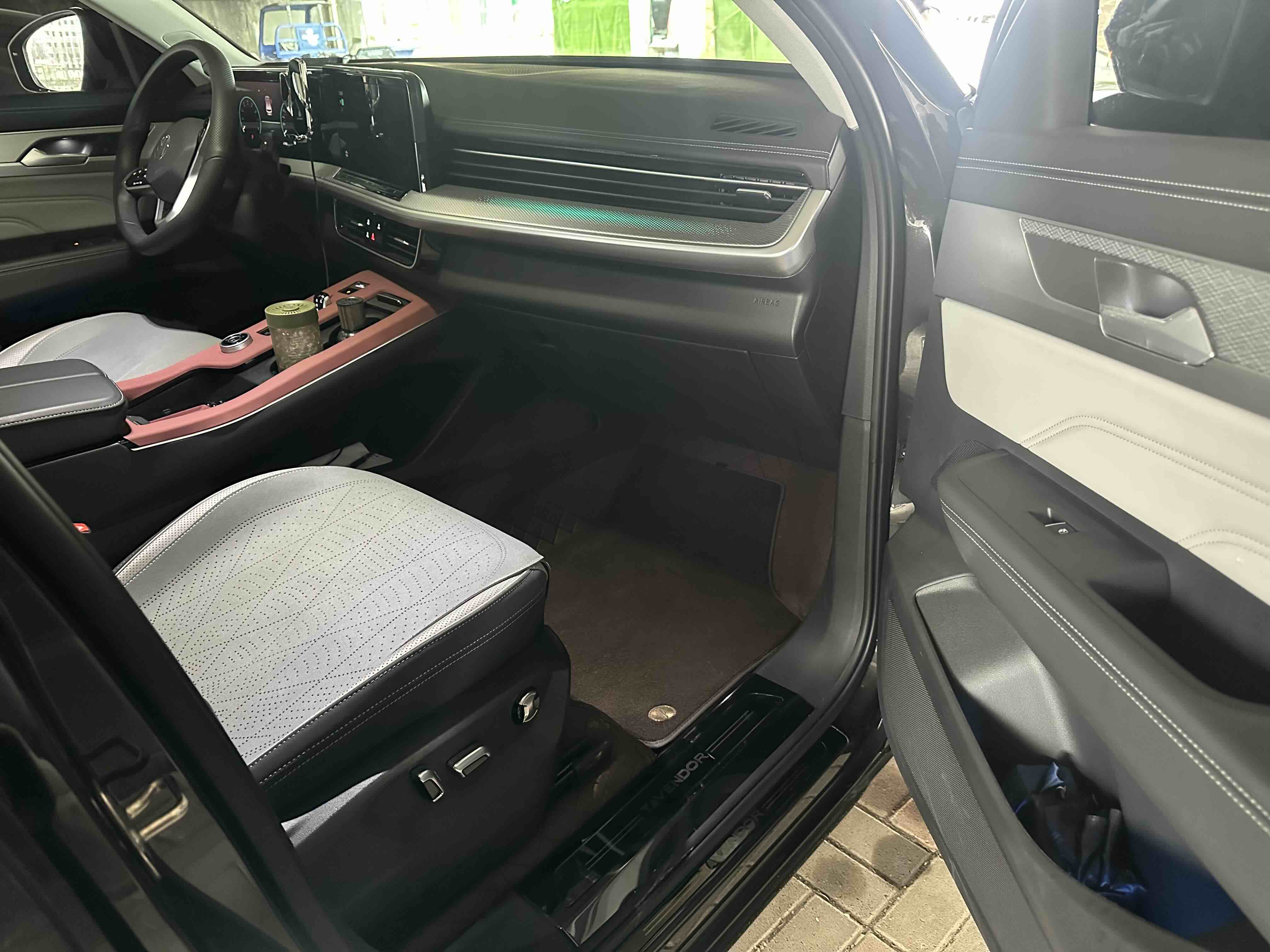 Volkswagen Tavendor 2025 car image #13