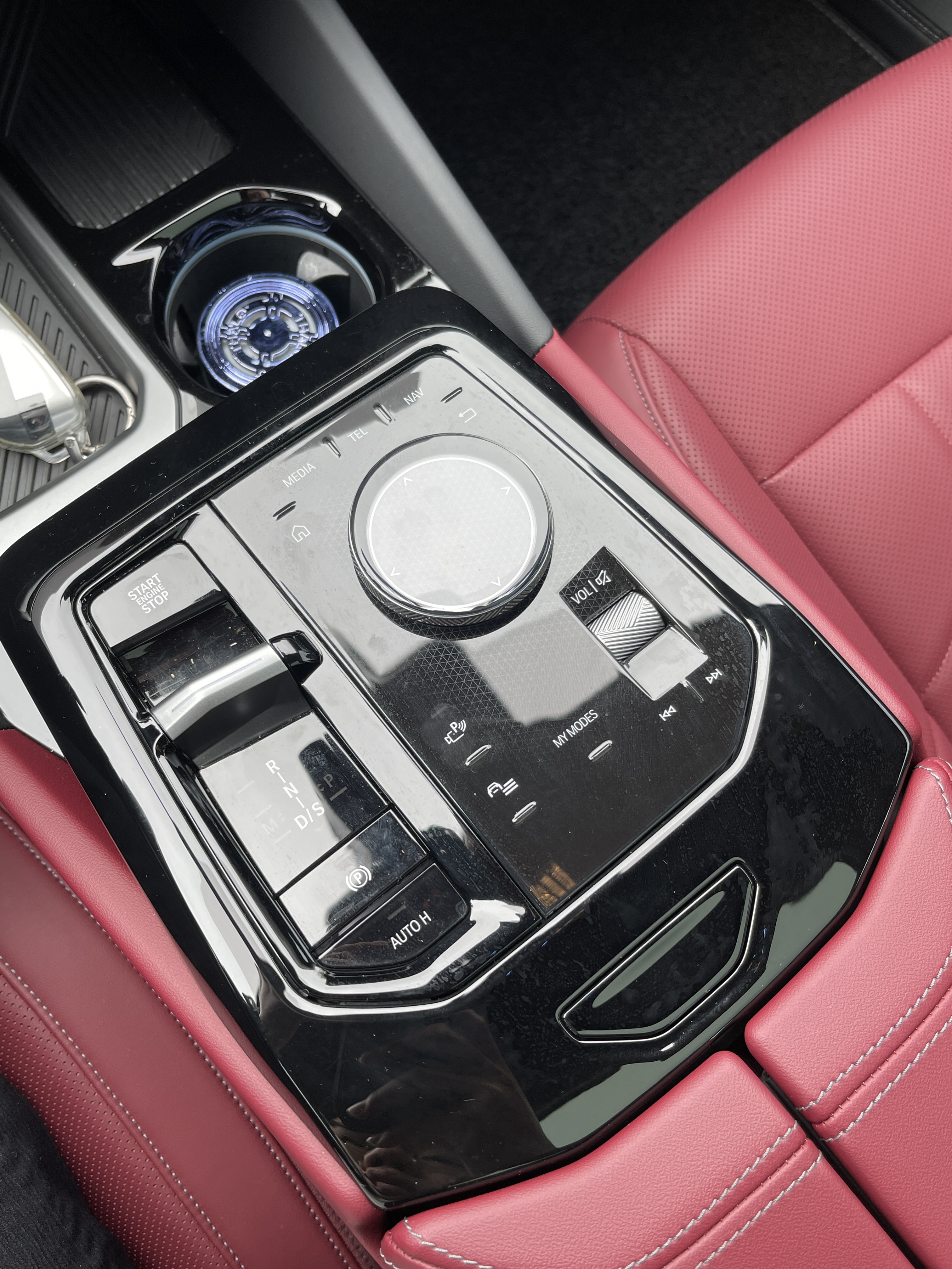 BMW 5 Series 2024 car image #13