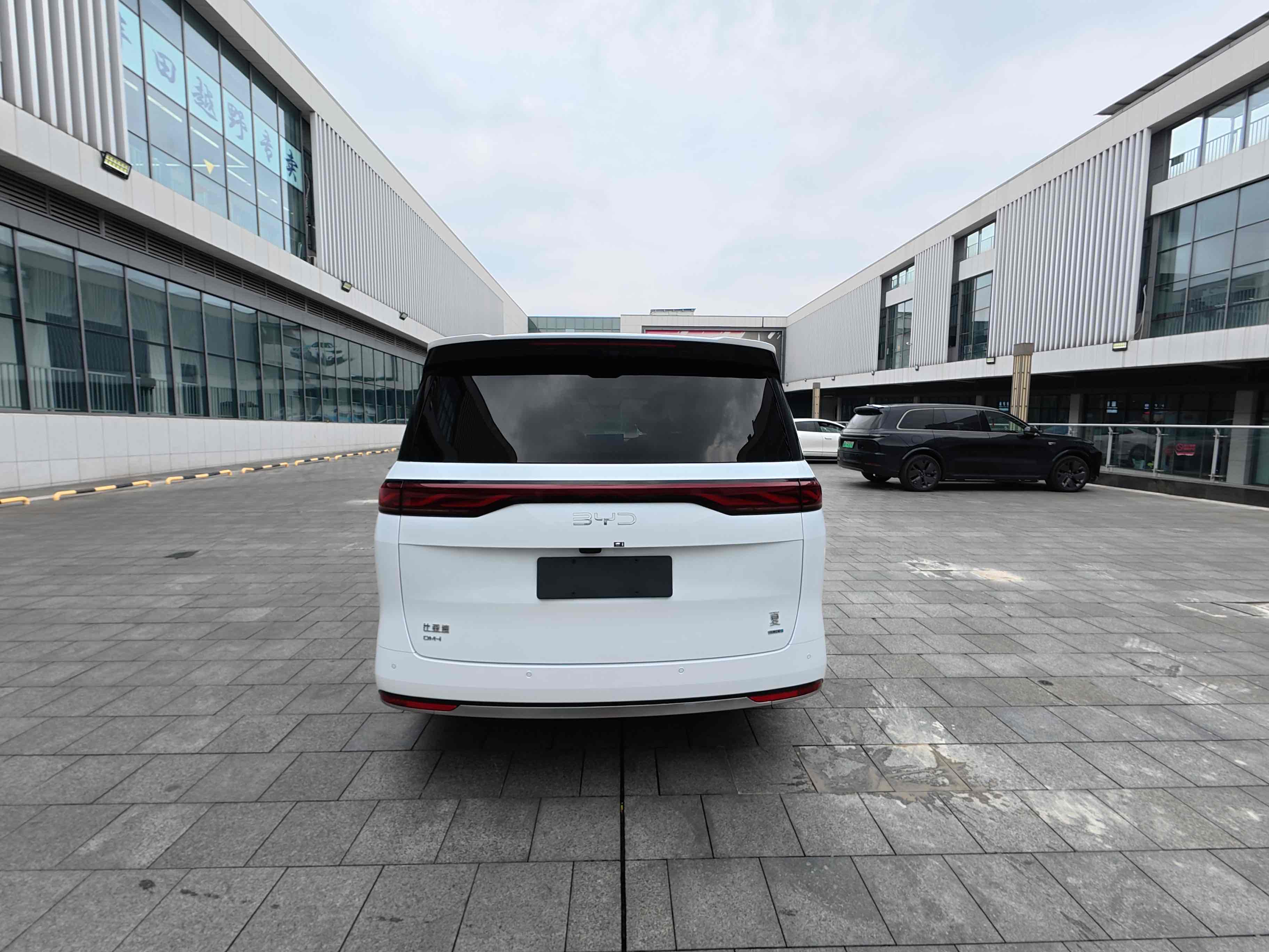 BYD Xia 2025 #13 BYD Xia 2025 car image #13