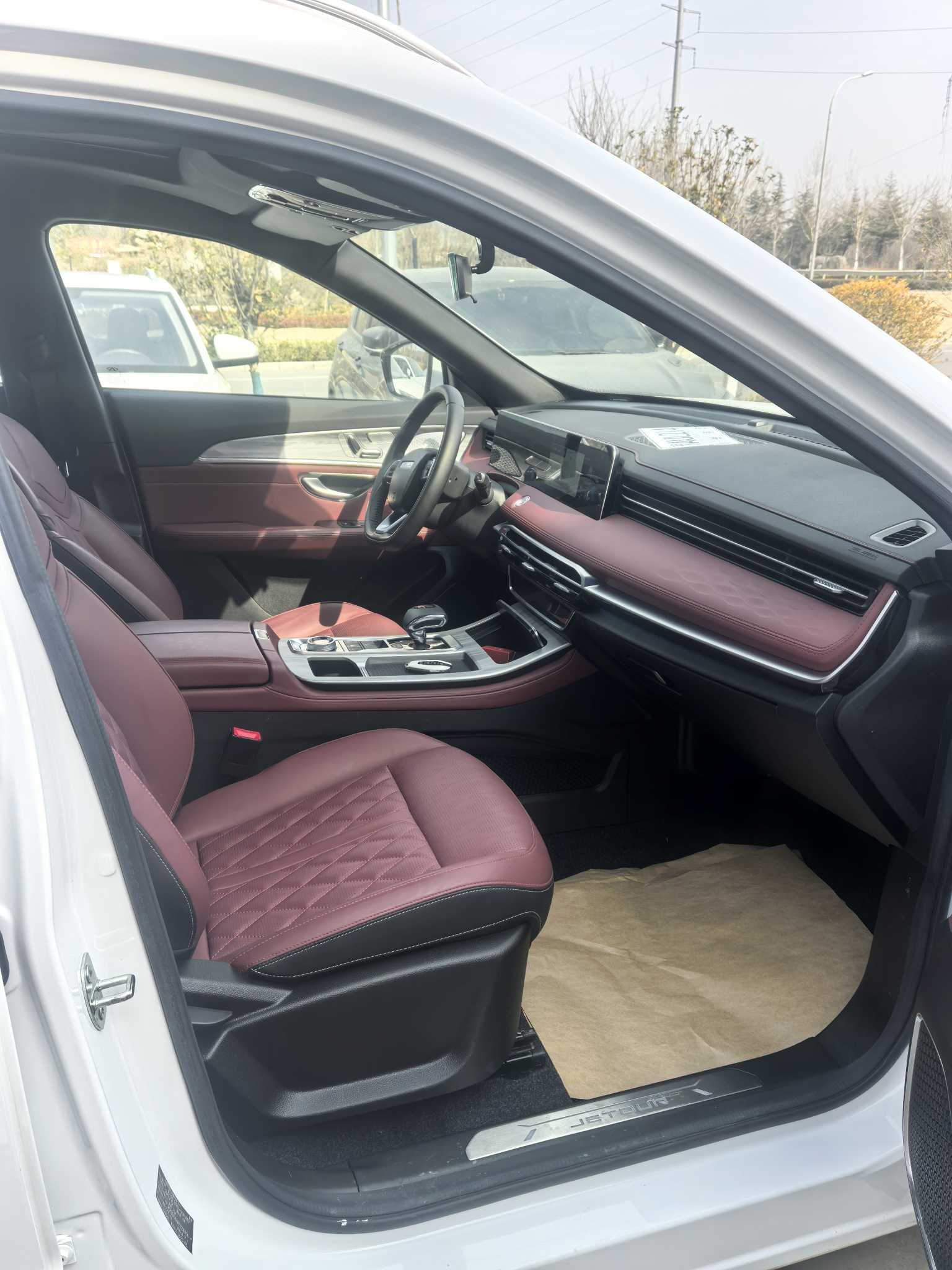 X70 PLUS 2025 car image #13
