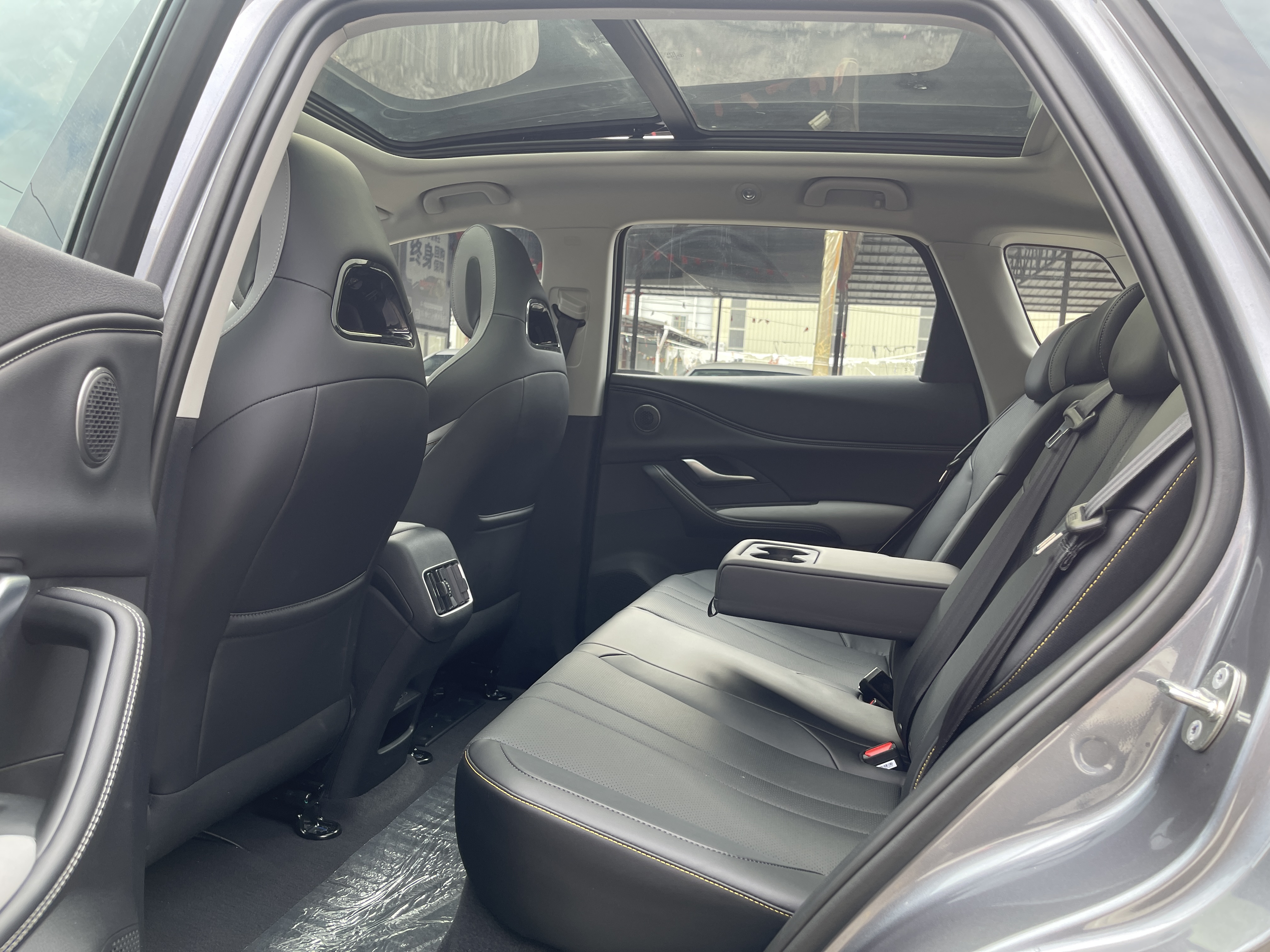 BYD Sea Lion 05 DM-i 2025 car image #13