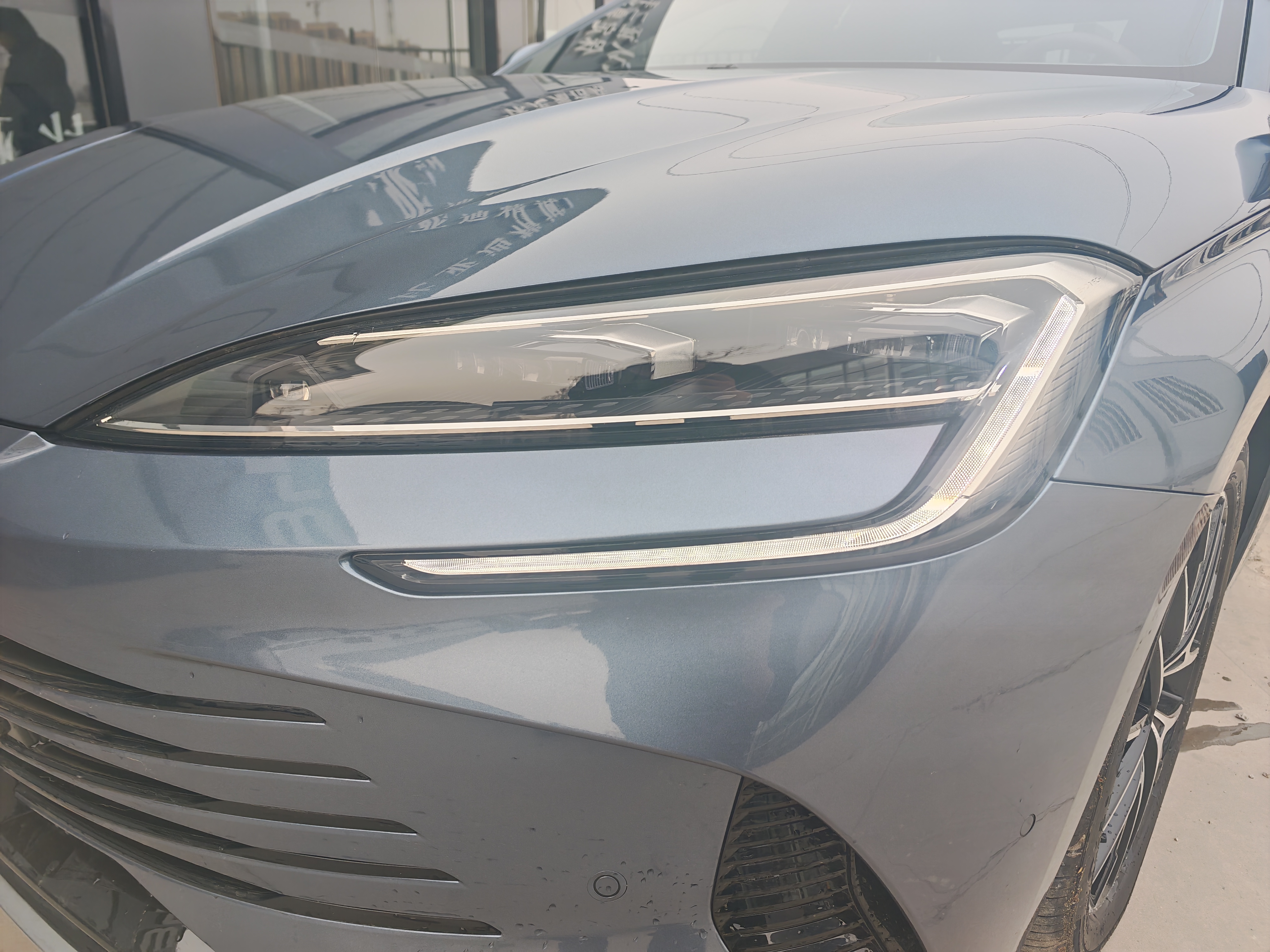 BYD Seal 07 DM-i 2025 immagine di auto #13