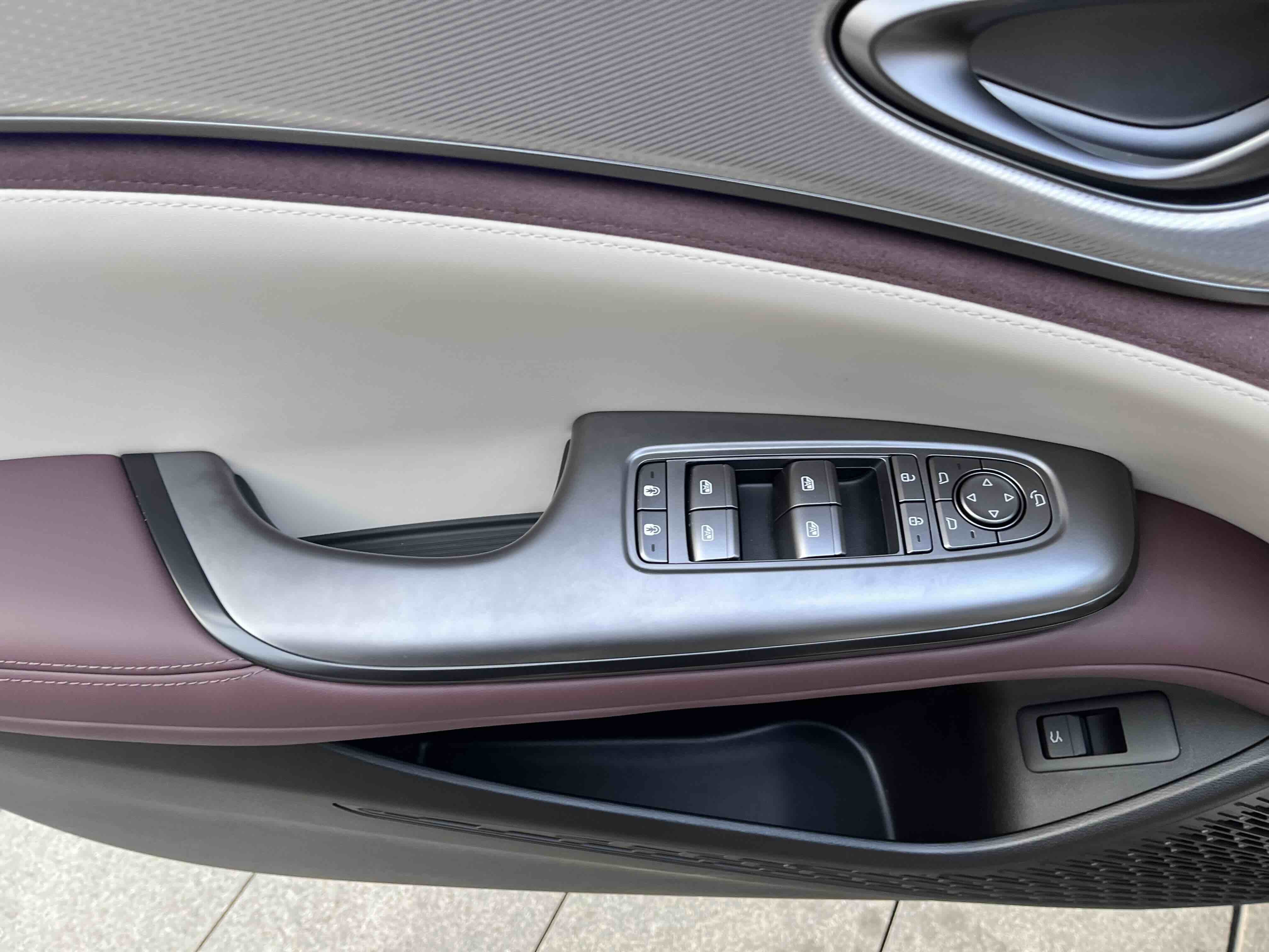 BYD Seal 07 DM-i 2025 car image #13