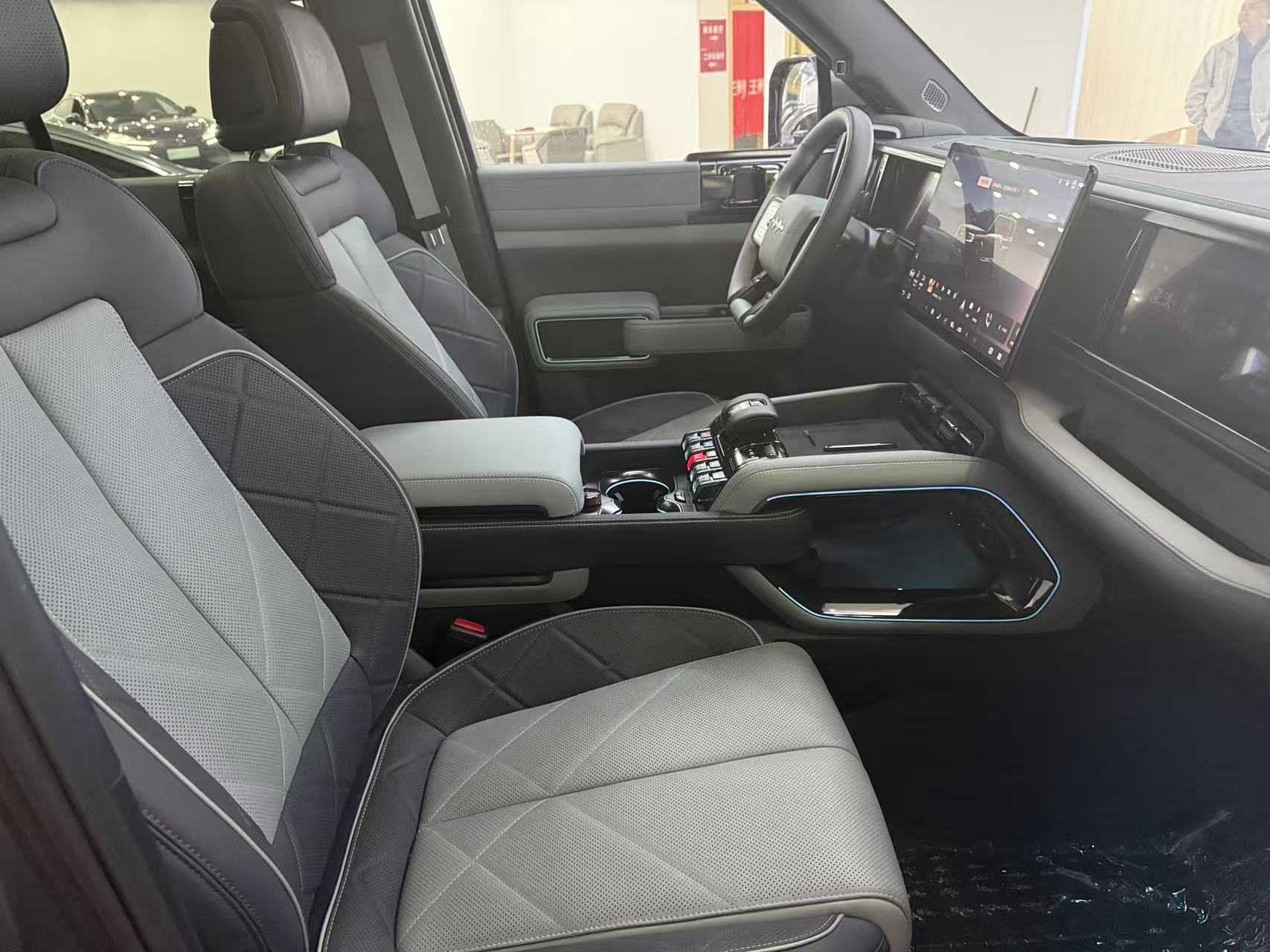 FangChengBao Leopard 5 2025 car image #13