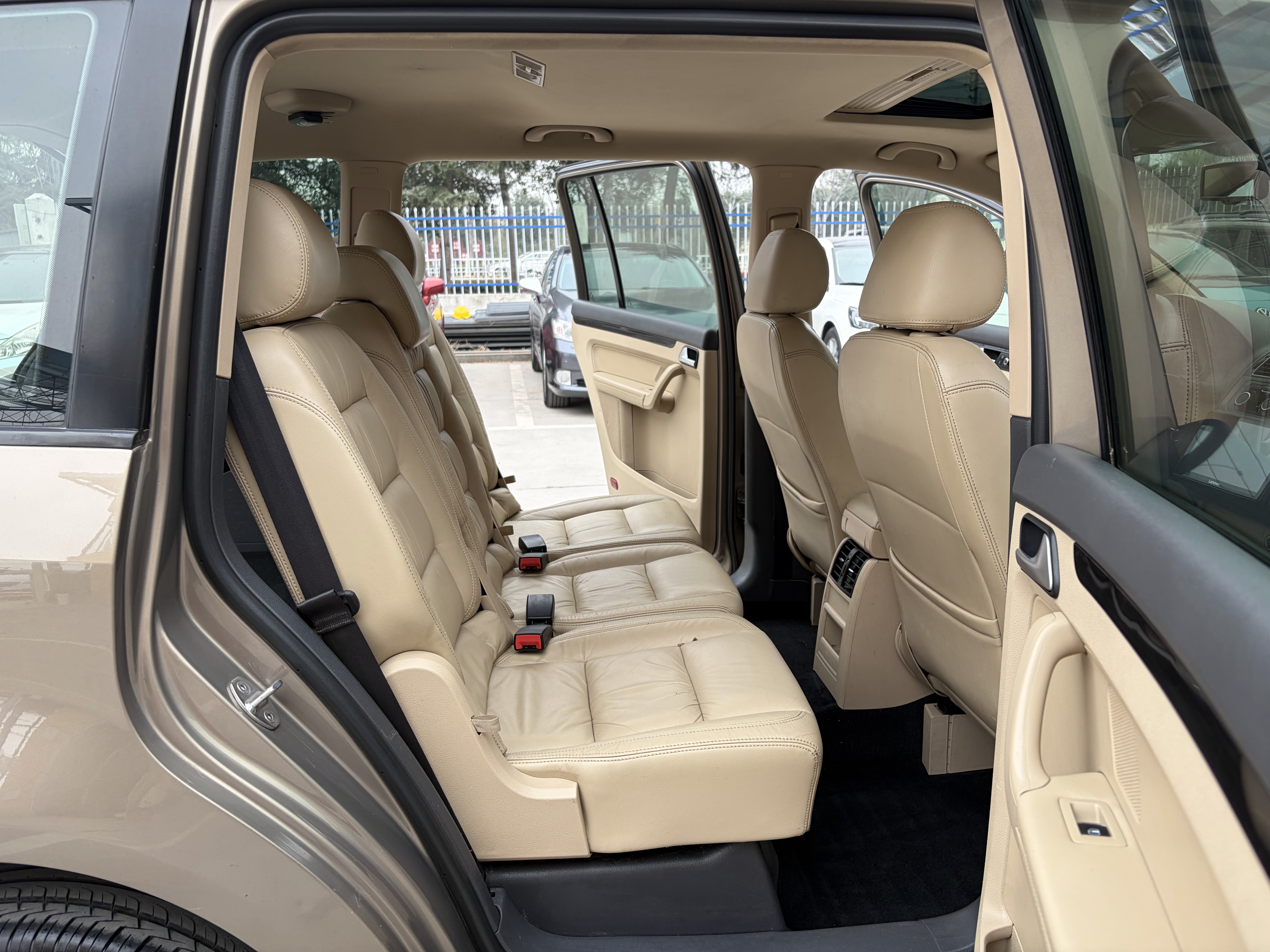 Volkswagen Touran 2015 immagine di auto #13