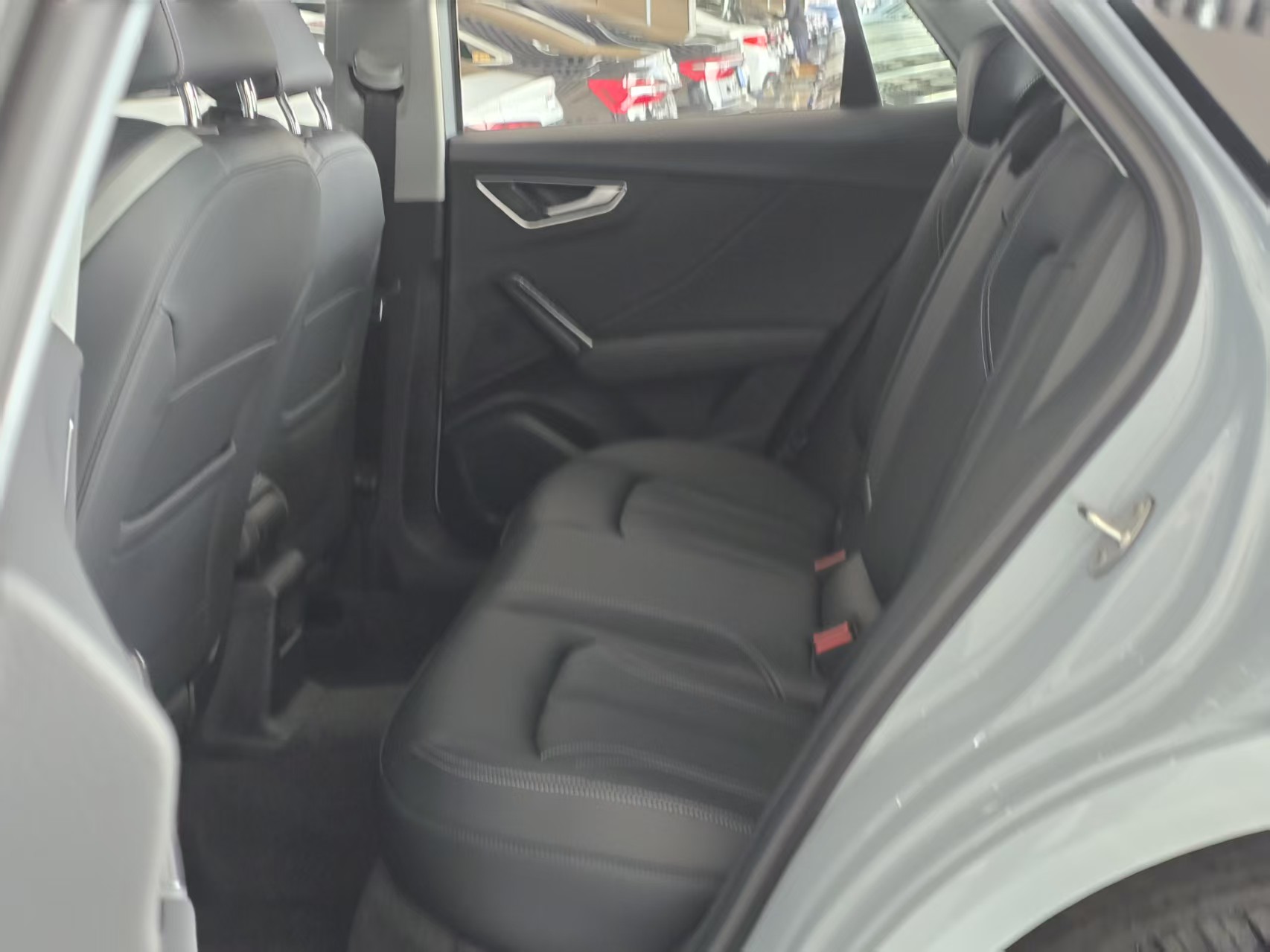 Audi Q2L 2025 car image #13