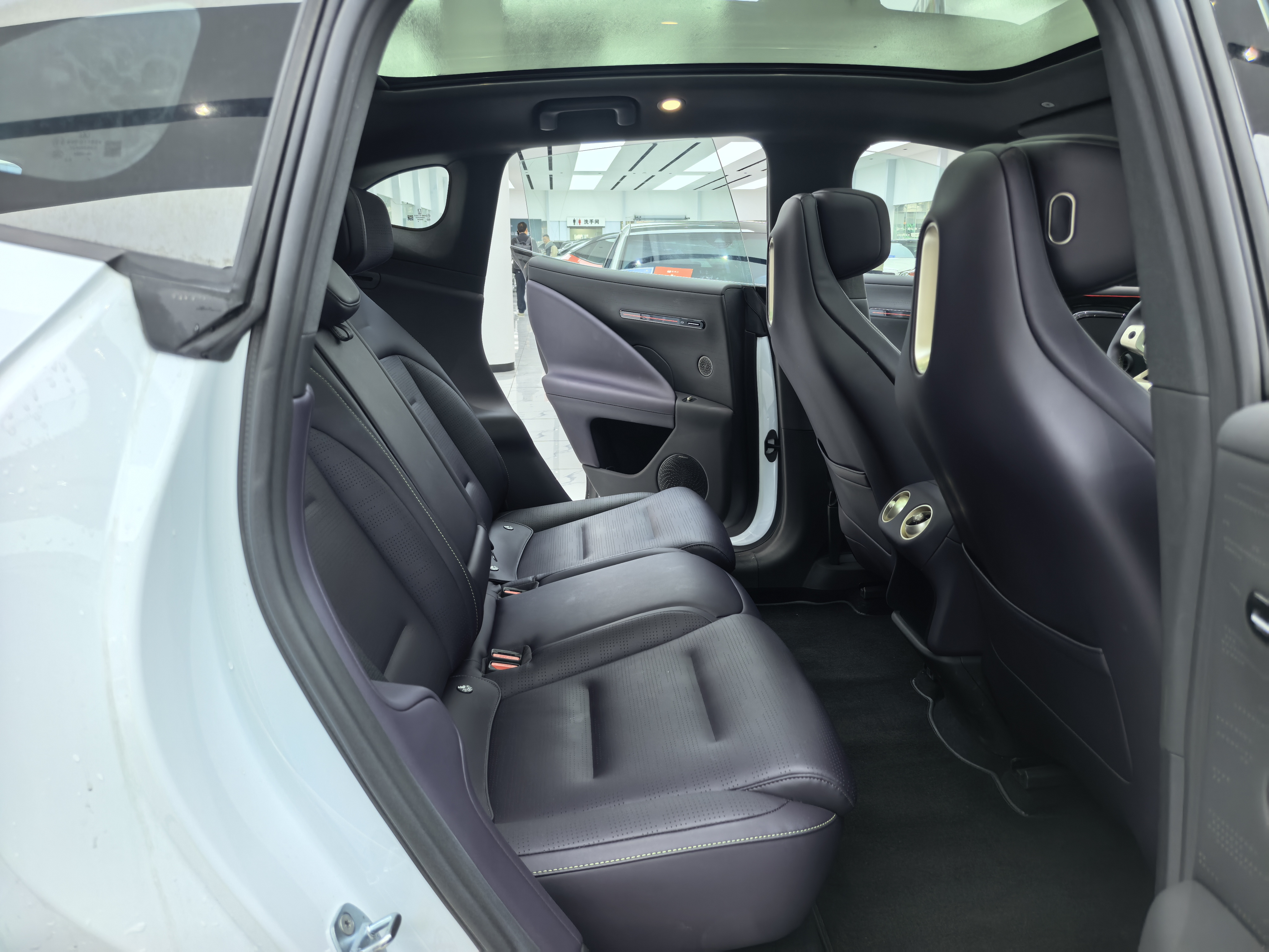 Avatr 07 2025 imagen de coche #13