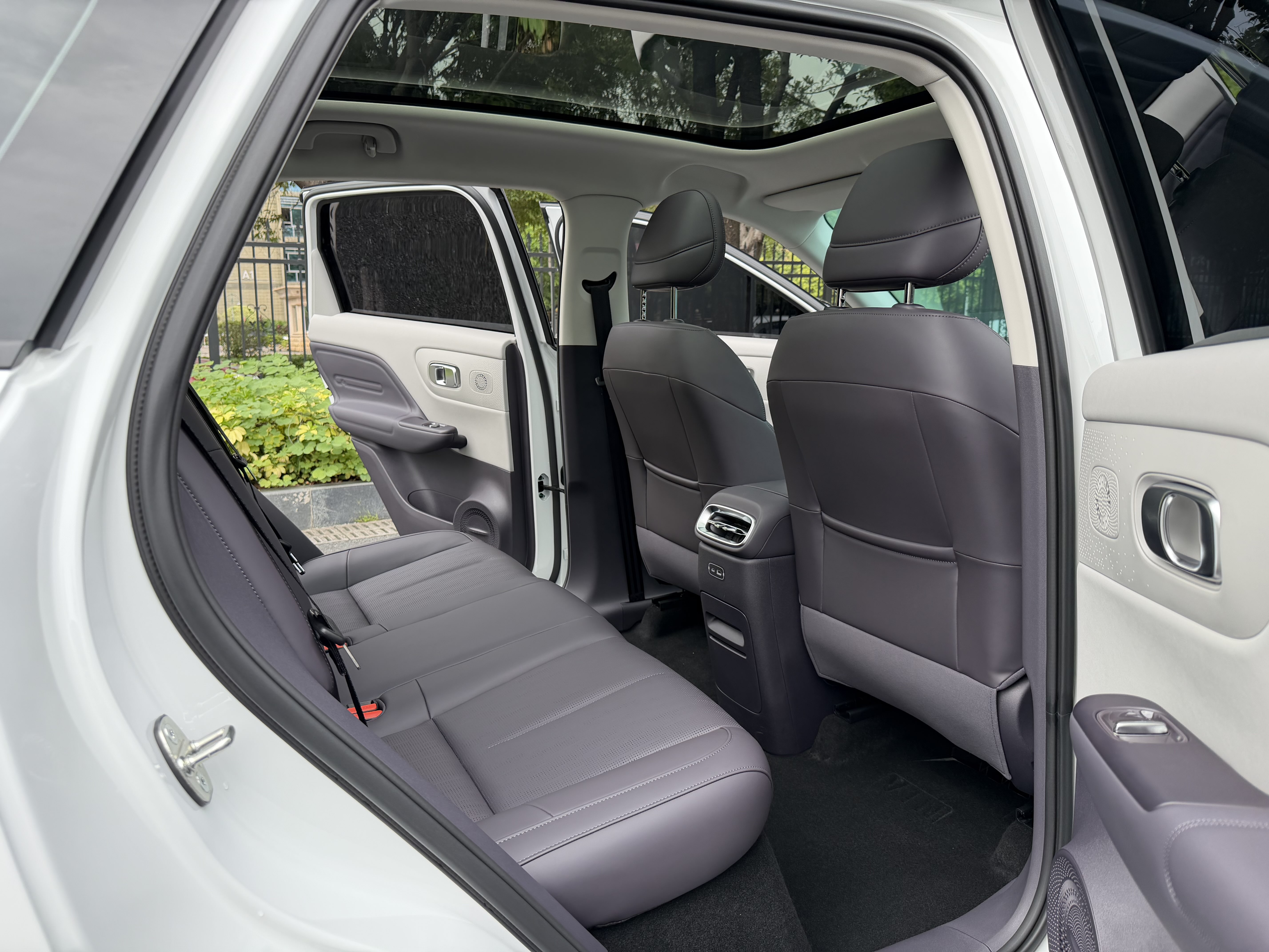 零跑汽车 零跑B10 2025 汽车图片 #13