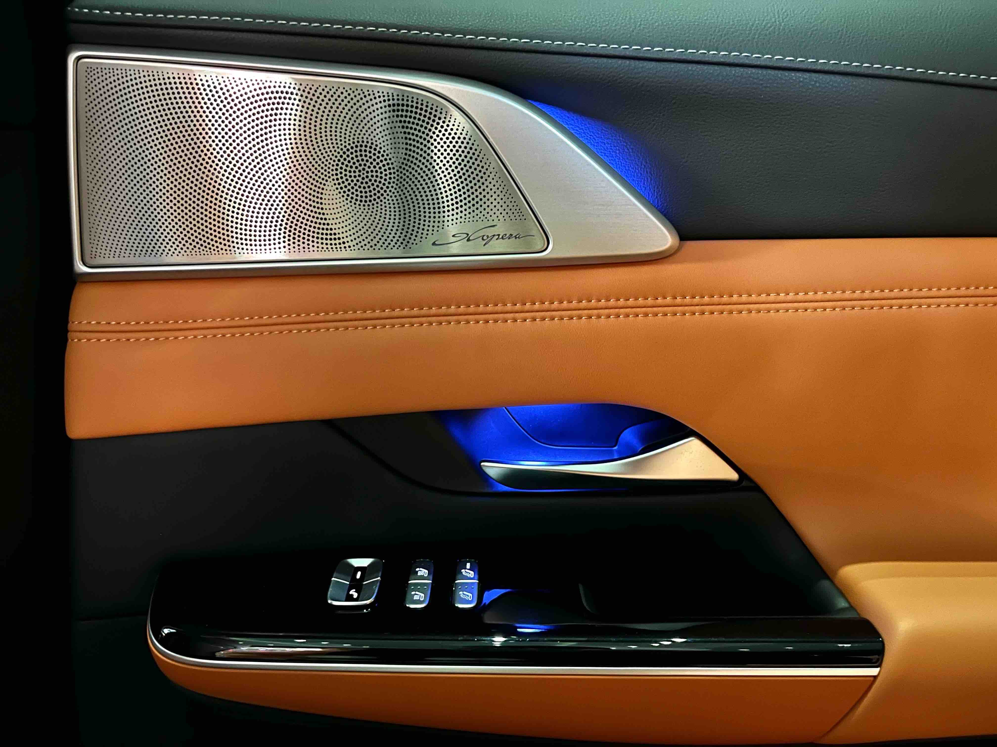 Xpeng G9 2025 صورة سيارة #13