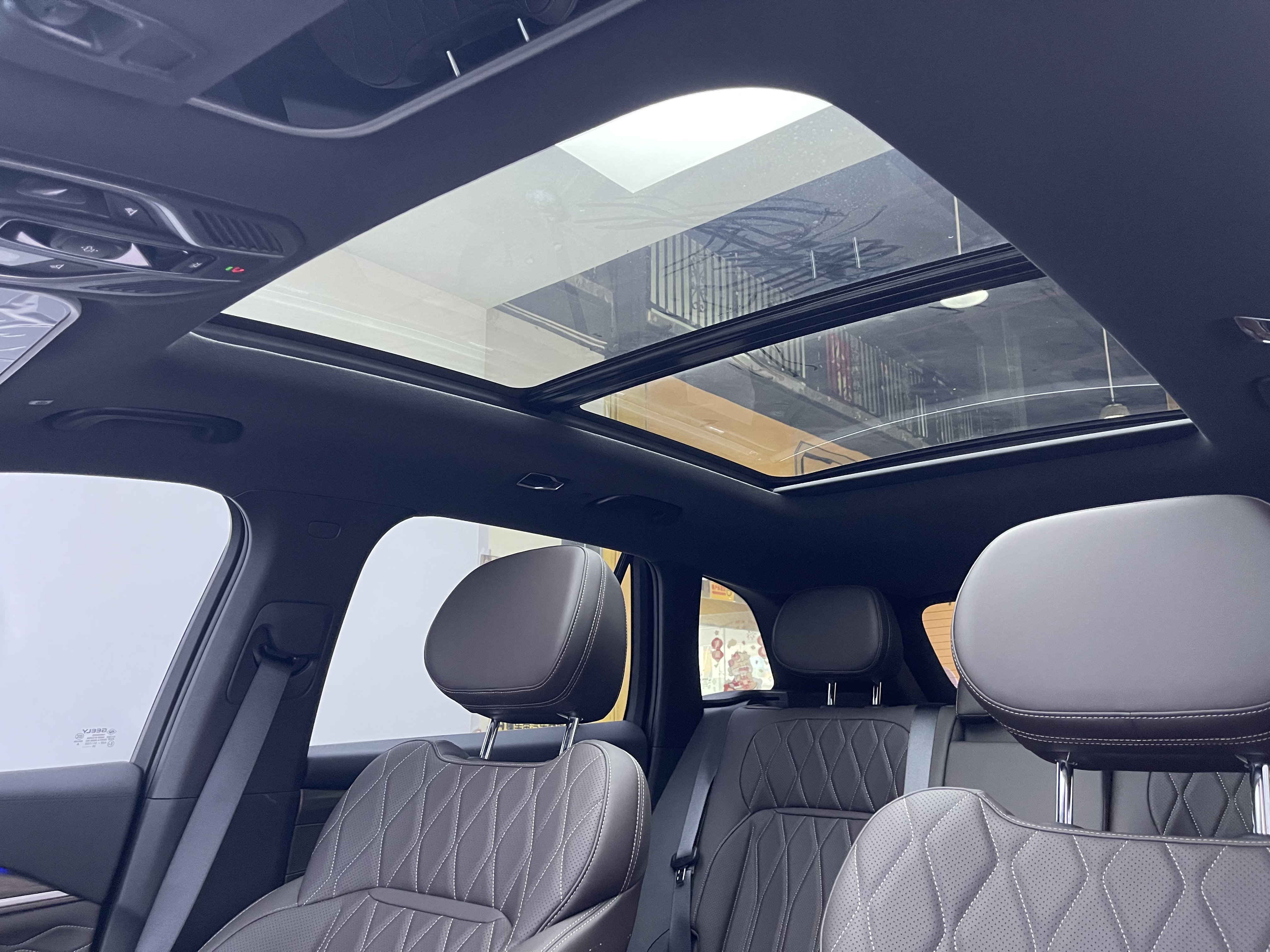 GEELY Monjaro 2025 car image #13