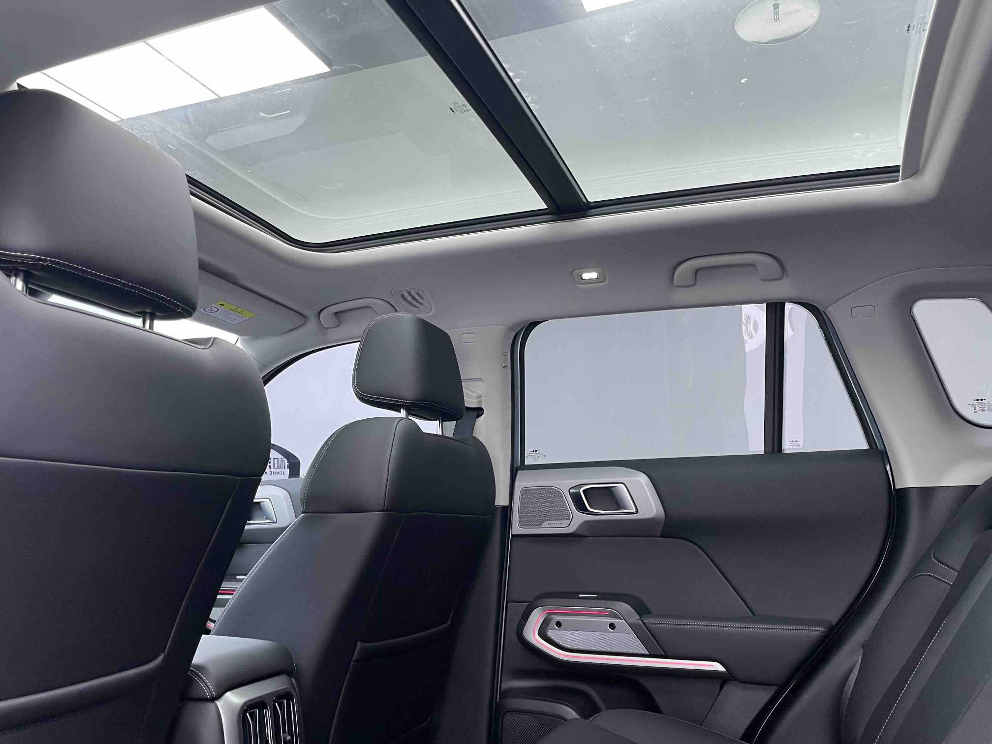 FangChengBao Tiger 3 2025 car image #13