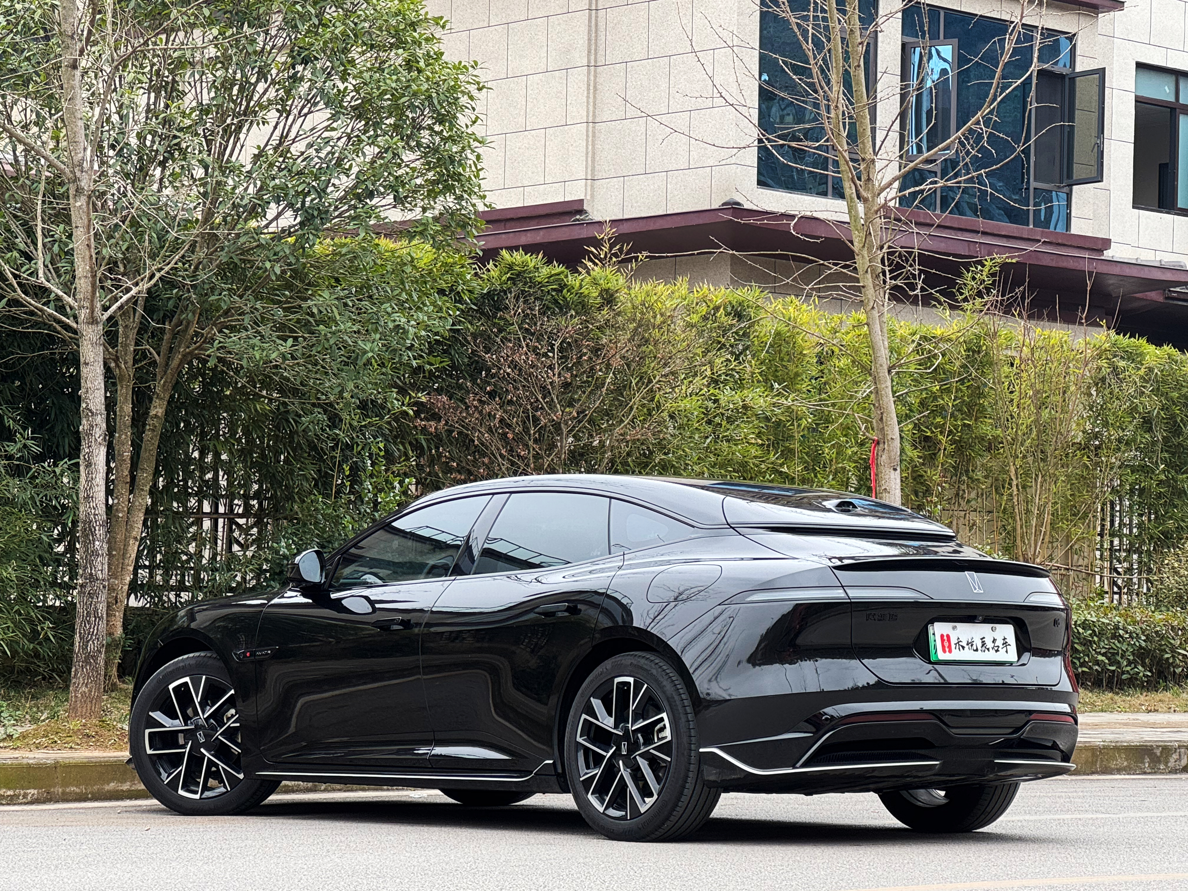 Avatr 06 2025 #13 Avatr 06 2025 car image #13